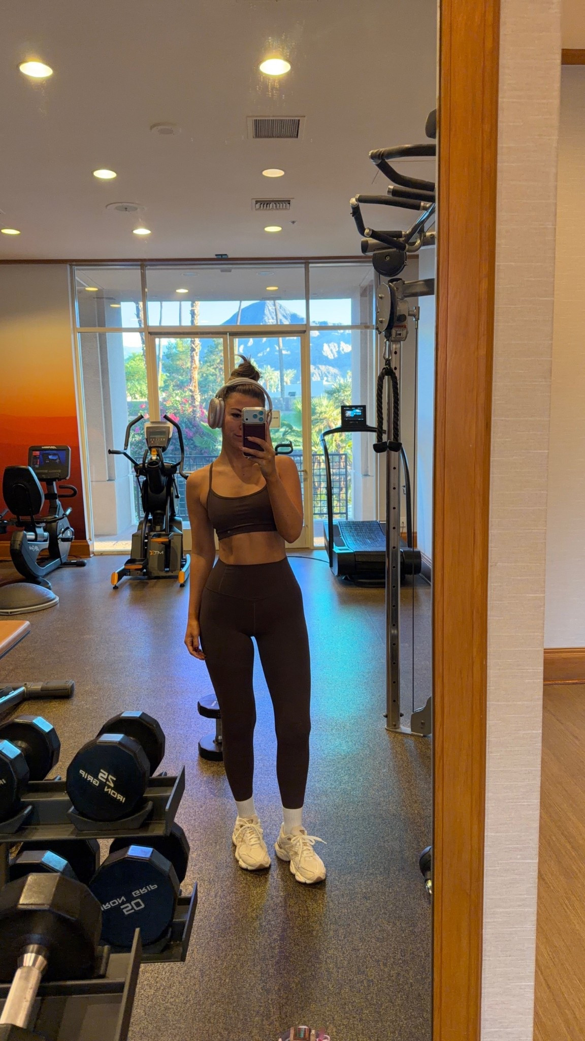 Brown sports bra and leggings workout fitness set 

Factor code: 50emerson

Wearing my usual smalls

Fitness
Gym outfit
Workout
Activewear
Leggings
Sports bra
Tan sneakers
Hiking

#LTKFindsUnder100 #LTKStyleTip #LTKActive