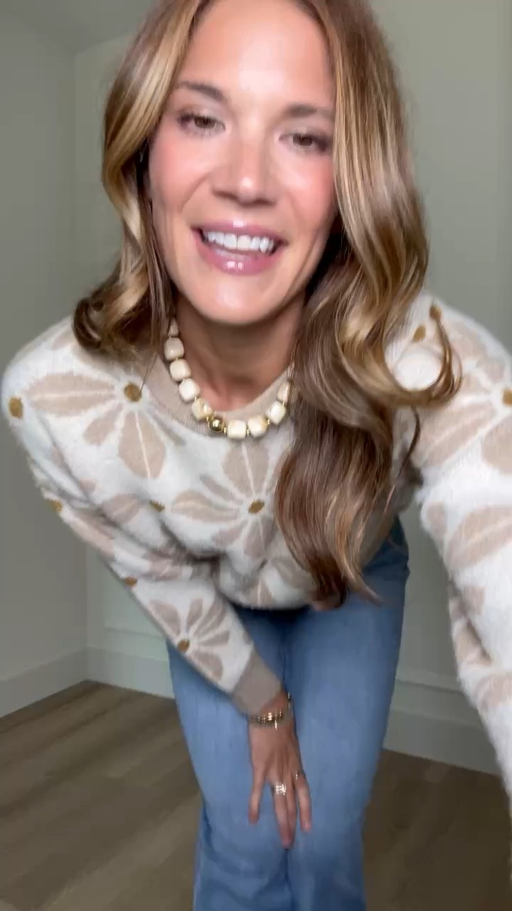 The kind of sweater that makes me ready for cooler weather immediately. I love the oversized floral print and neutral colors with a relaxed pair of jeans.

Floral sweater, Neutral sweater, Fall sweater, Early fall outfit, Tall girl fashion, Casual fall outfit, Wide leg jeans, Sweater outfit, Transitional style, Fall fashion, Everyday outfit, StangandCo

#LTKSeasonal #LTKTall #LTKootd