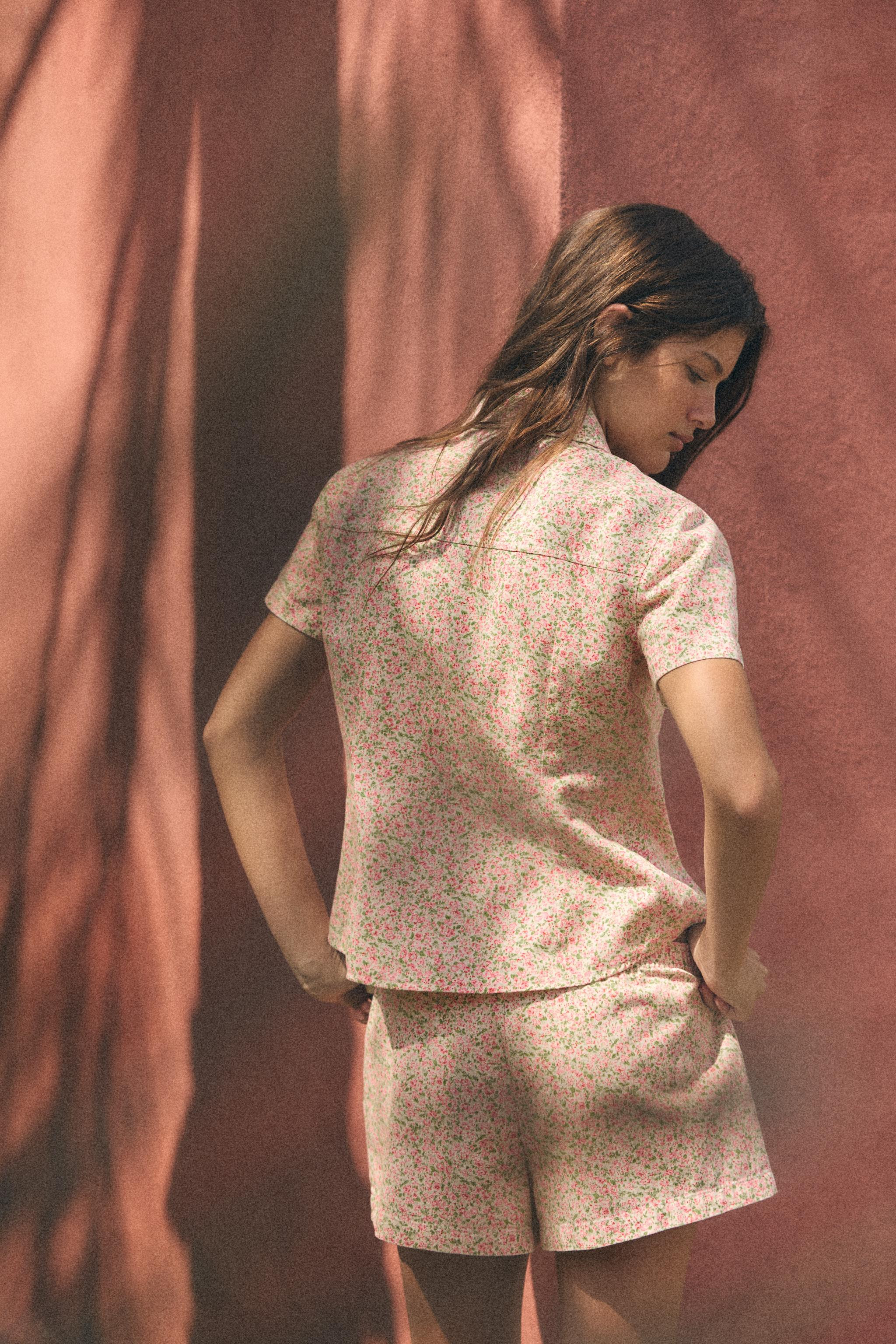 SHORT SLEEVE FLORAL SHIRT | Zara Canada