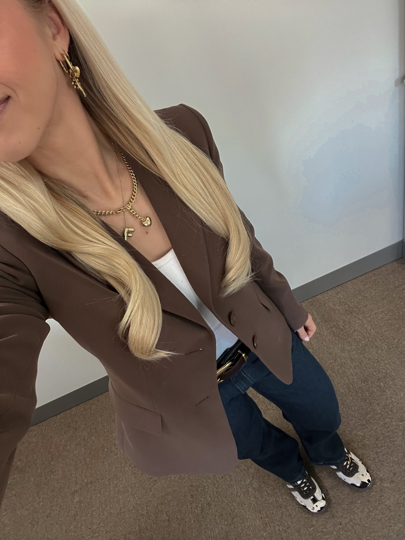 Earrings are DIY charms (the Daisy charm from Hey Harper), heart necklace is old Oak + Fort (linked a similar one), jeans are Zara mid waist TRF curved leg balloon jeans in dark indigo size 2 (6688/250), blazer is old Aritzia (linked a similar one)
