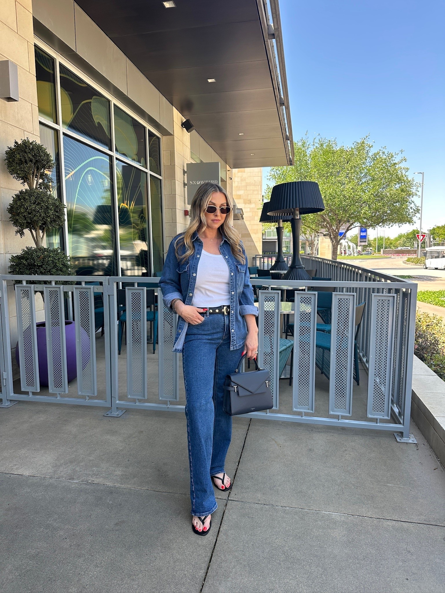 Sharing this denim or denim outfit featuring my new jeans from Aritzia! I paired it with one of my fave belts from Amazon with some kitten heels from Target. I am wearing one of my new sunglasses from SOJOS (use code NICHOLES] for a discount! and my go to navy bag!
All items linked⬆️

#Itkcreator #Itkfinds
#Itkwatchnow
#amazon #amazonfinds #aritzia #denim
#denimshirt #sunglasses #sojos

#LTKgrwm #LTKootd #LTKSeasonal