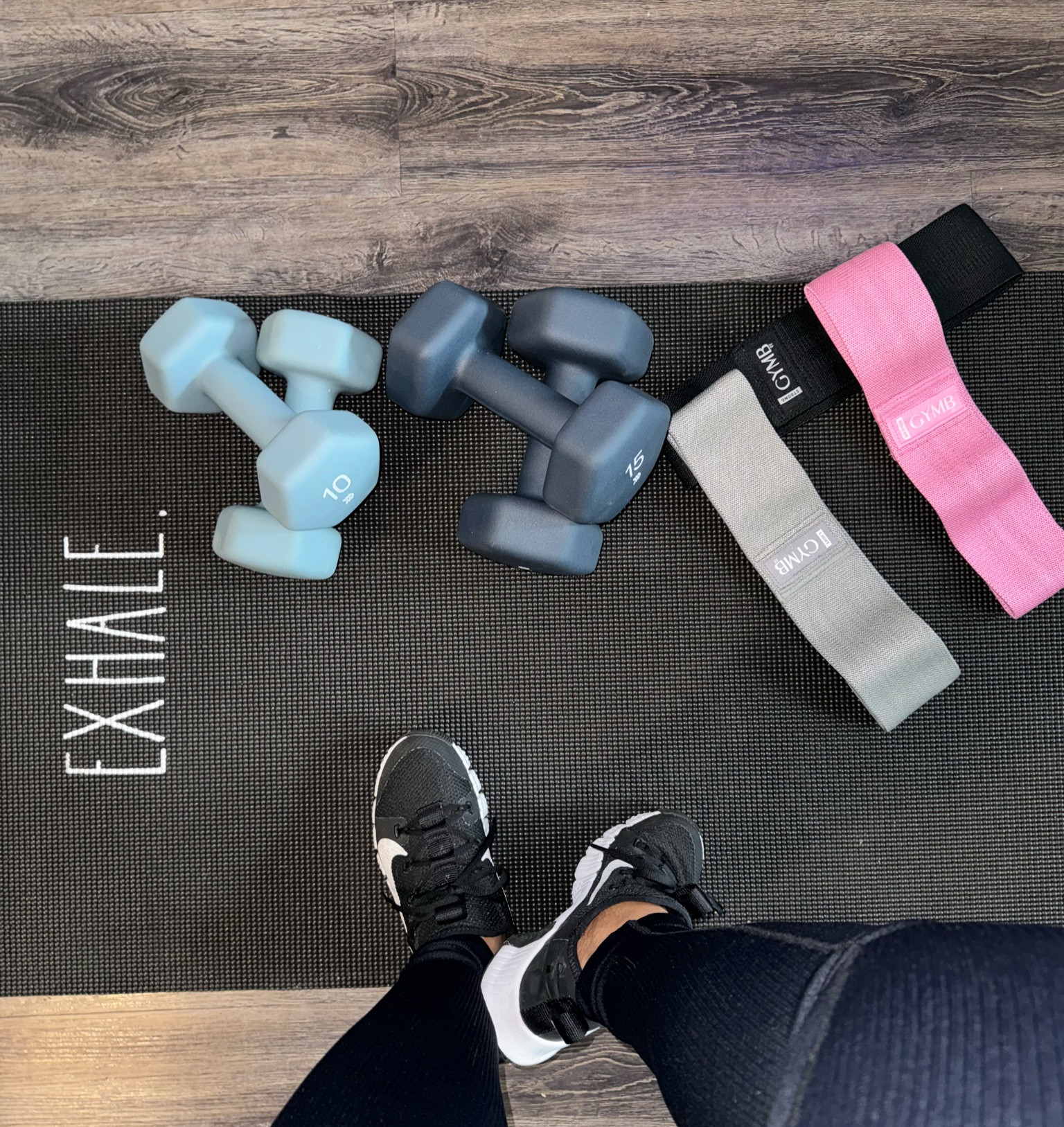 Working out at the gym isn’t ideal for everyone, so here are a few of my fitness items that give me a good sweat at home! 

Dumbbells - 10-15 lbs
Resistance bands
Yoga mat


#LTKfitness #LTKfindsunder50