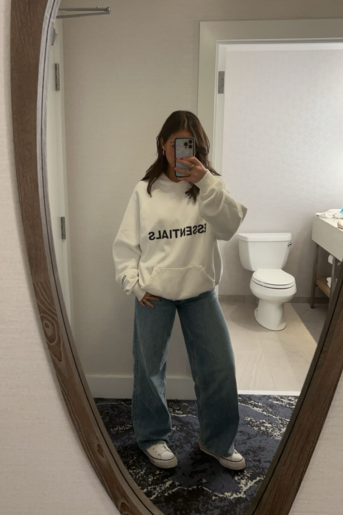 stay-cation out to dinner fit
sweatshirt: medium
jeans: 25
sweatshirt not available 

#LTKworkwear #LTKstyletip #LTKfindsunder100