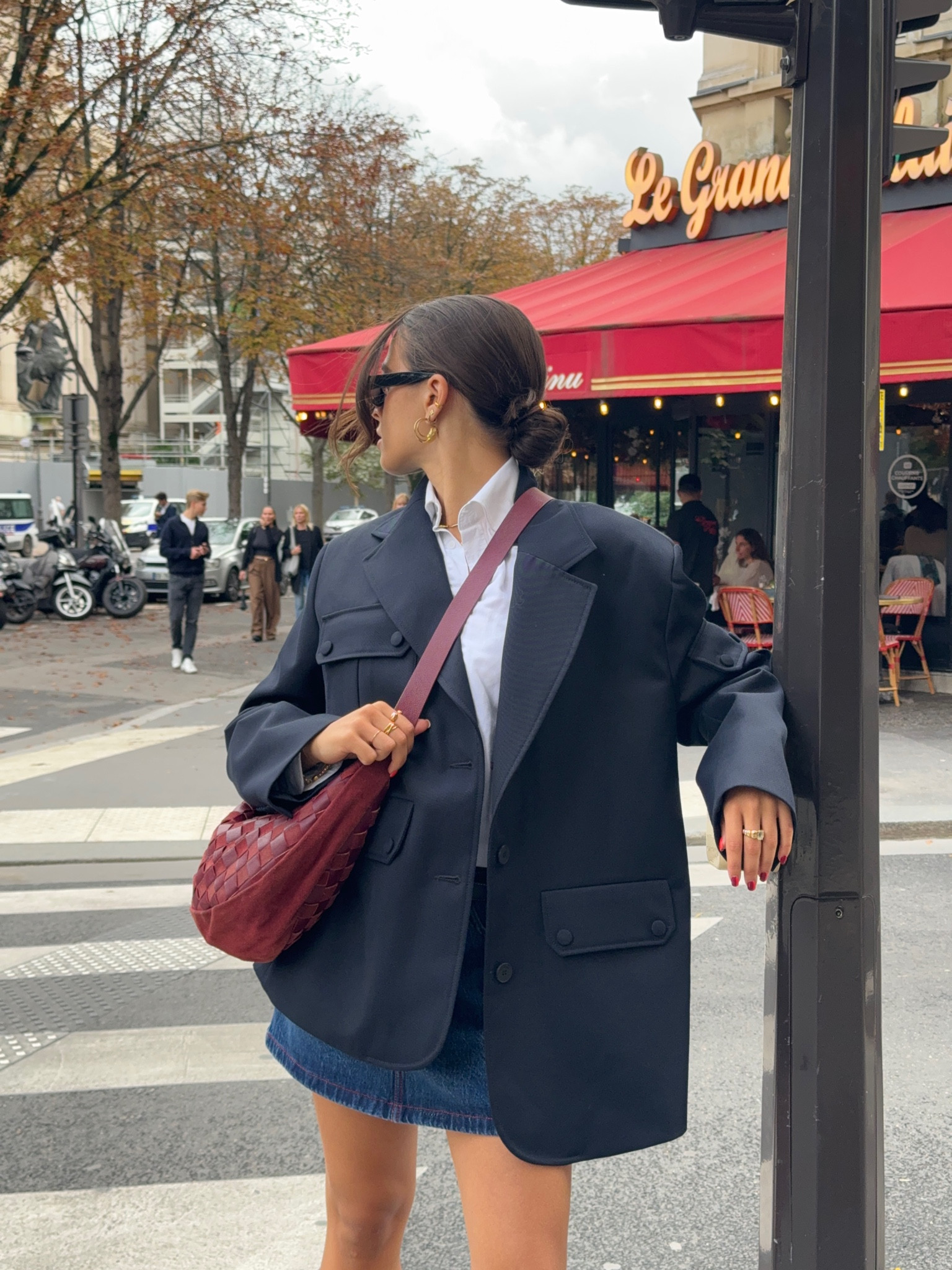 Day 2 of PFW wearing Sandro & Anthropologie 🤍

Navy blazer, Sandro blazer, burgundy bag, cross body bag, autumn outfit 

#FashionMonth #LTKeurope #LTKautumn