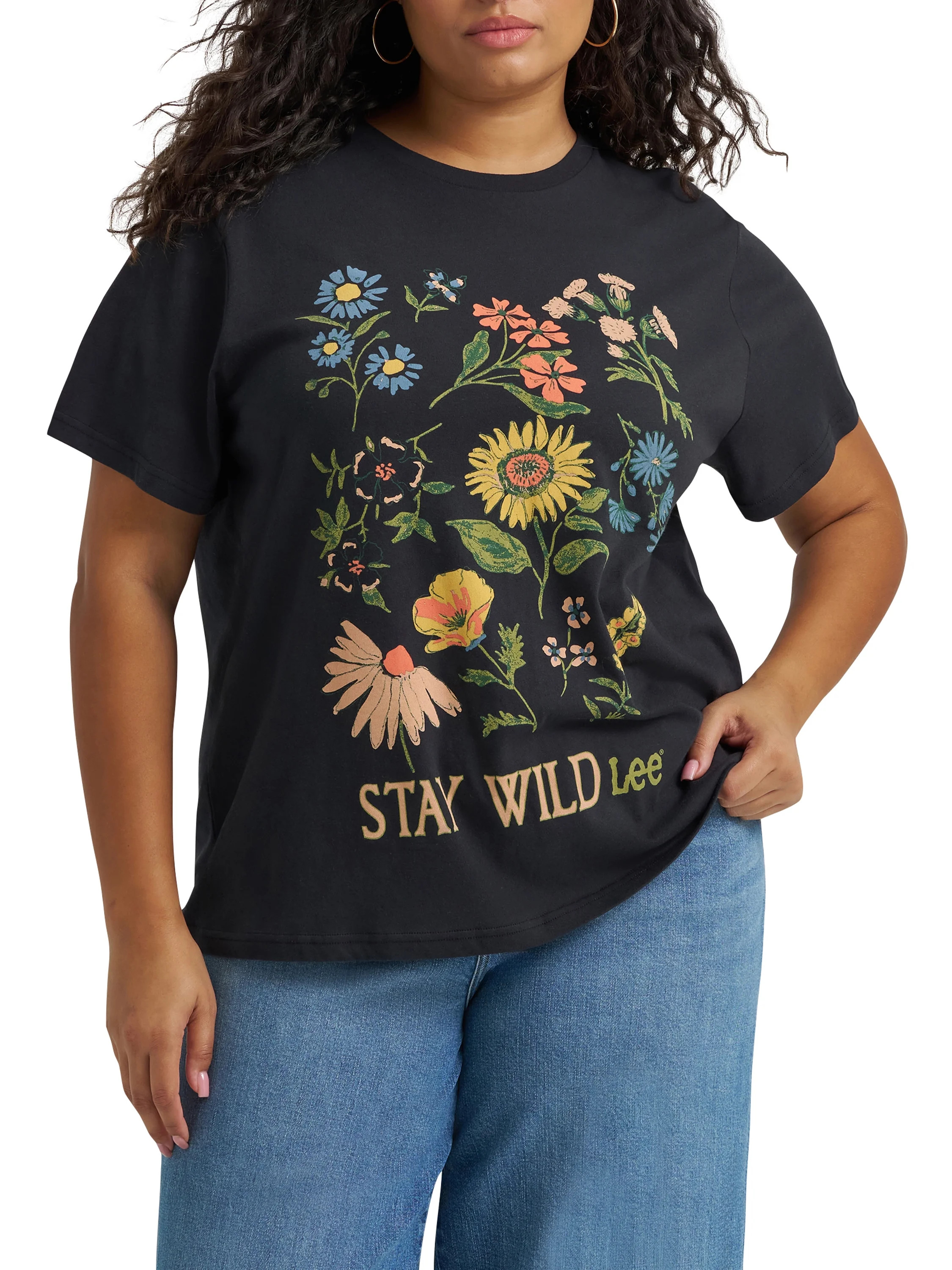 Lee® Women's Plus Short Sleeve Graphic Logo Lifestyle Tee, Sizes 0X-4X | Walmart (US)
