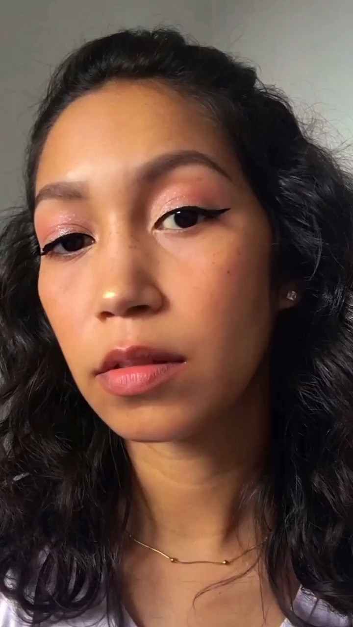 Make rosinha com glitter? Temos! 
Já salva pra fazer depois 💕

#makeup #makeuptutorial #maquiagemrosa #pinkmakeup #dicademaquiagem 

#LTKVideo #LTKbrasil #LTKbeauty