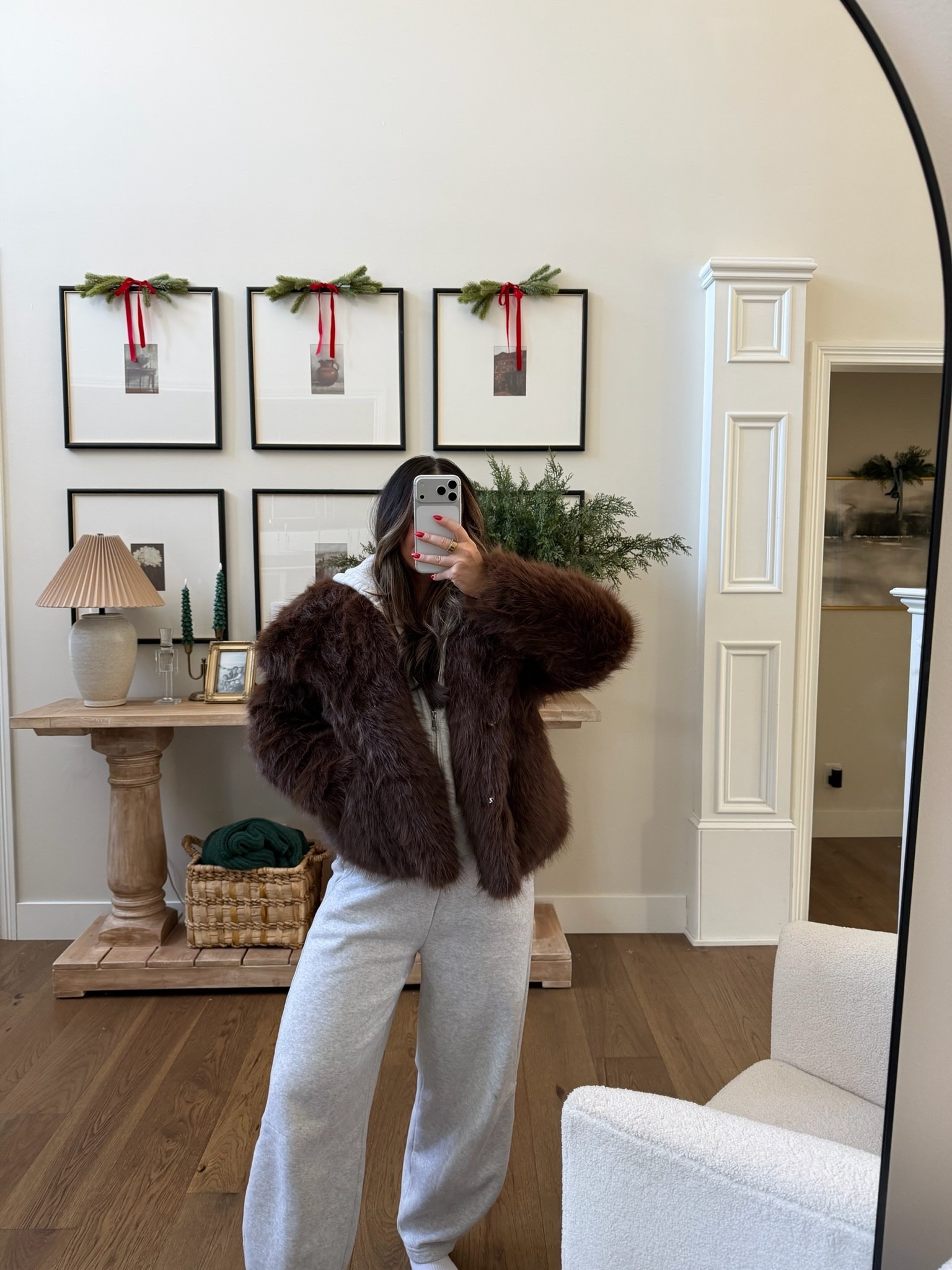 You guys! This fur coat from Amazon is SO good! Perfect for the colder months ❄️

#LTKootd #LTKSeasonal #LTKHoliday