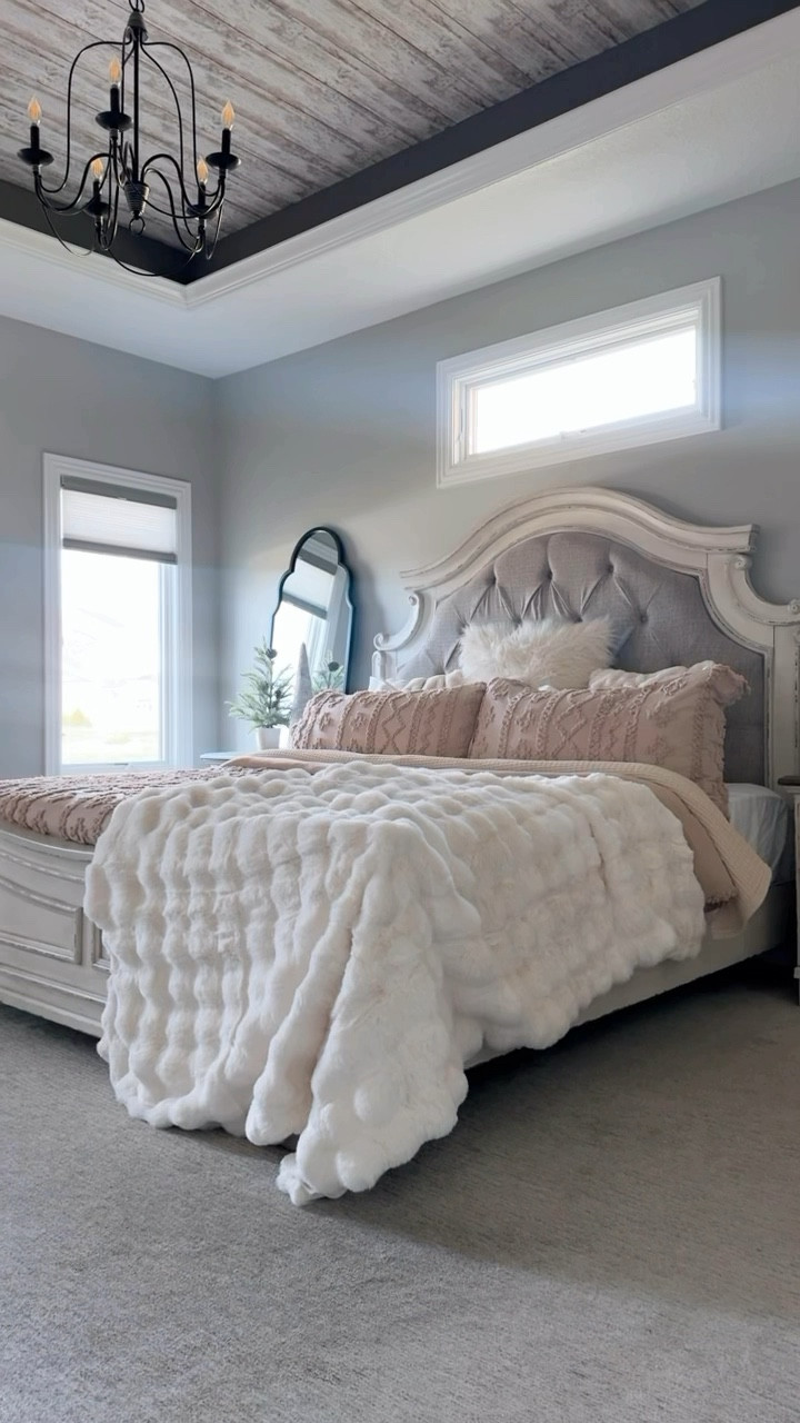 We needed new bedding so bad so I am so excited for this much needed cozy bedroom makeover!! #ad I absolutely love all the textures and I am so happy that this room feels like a cozy retreat now! Use code LTK15 for 15% off!!!
#Bedsure #cozymaker @bedsurehome

#LTKWatchNow #LTKSaleAlert #LTKHome