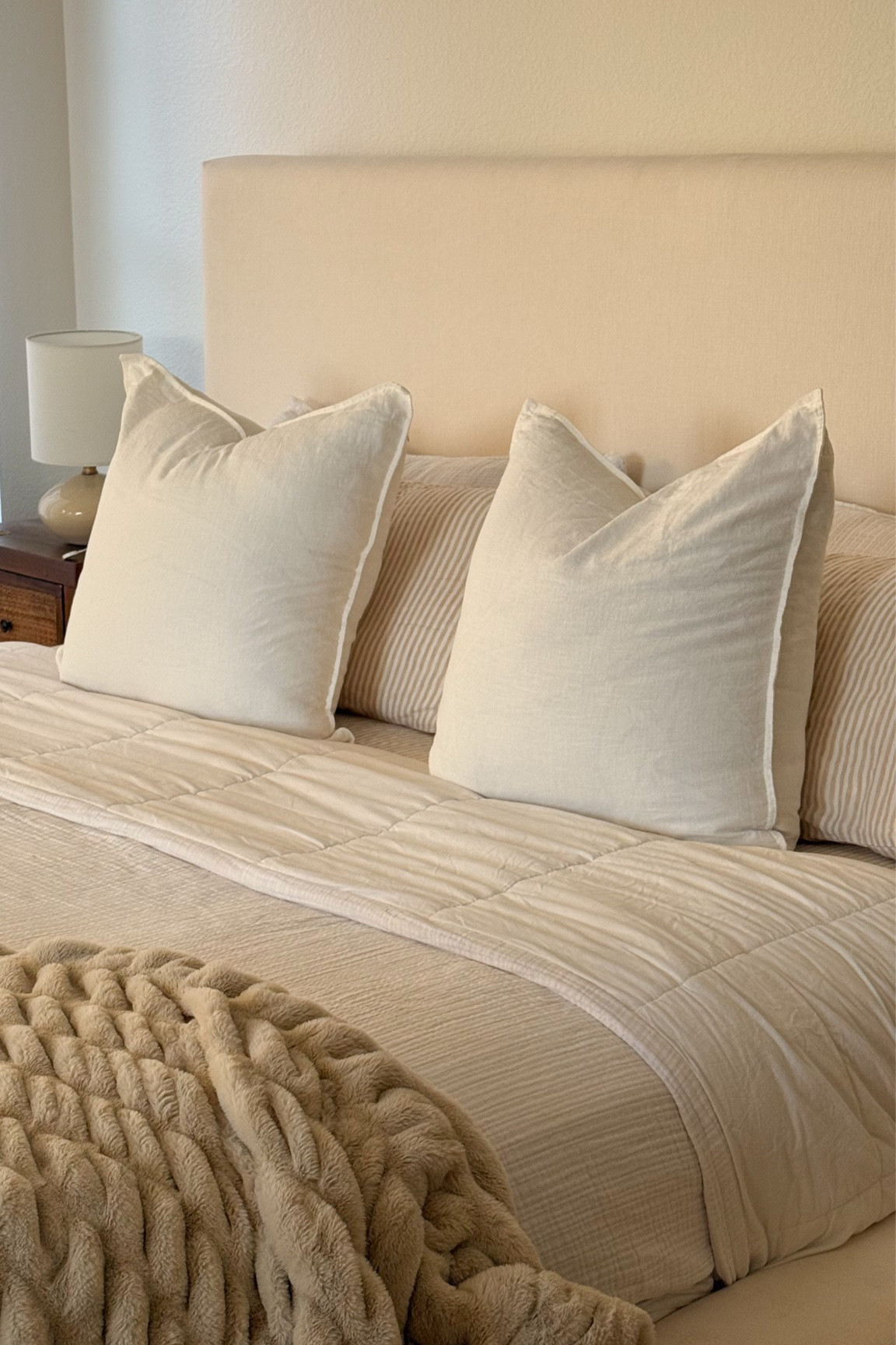 Bedding Goals ☁️✨ Can’t link the bed frame, but it’s the King Porto Upholstered with Storage from Living Spaces! 

#LTKSeasonal #LTKHome #LTKStyleTip