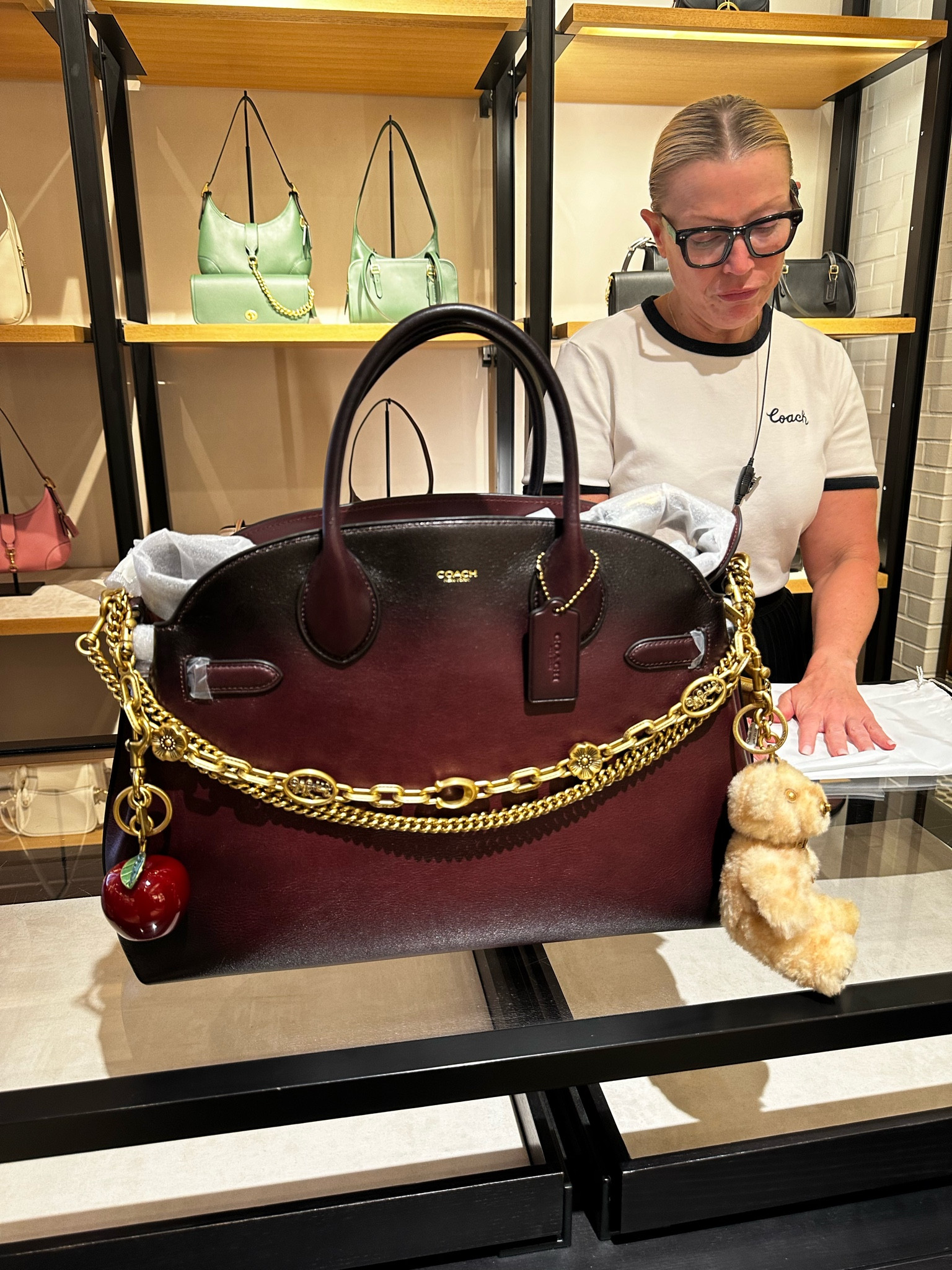 👜 Coach Empire Bag🌟

I am absolutely in love with my new Coach Empire Bag! The sleek design, luxurious leather, and chic hardware make it the perfect accessory for any outfit. This bag elevates my look effortlessly. 

Plus, it has enough space to fit all my essentials without feeling bulky! 💖

✨ **Shop the look!** ✨

#Coach #CoachEmpireBag #OOTD #FashionGoals #LuxuryBag #StyleInspo #BagLover #FashionAddict #EverydayStyle #Chic #Fashionista #LTKFinds #LTKStyle #StyleGuide

#LTKOver40 #LTKGiftGuide #LTKHoliday