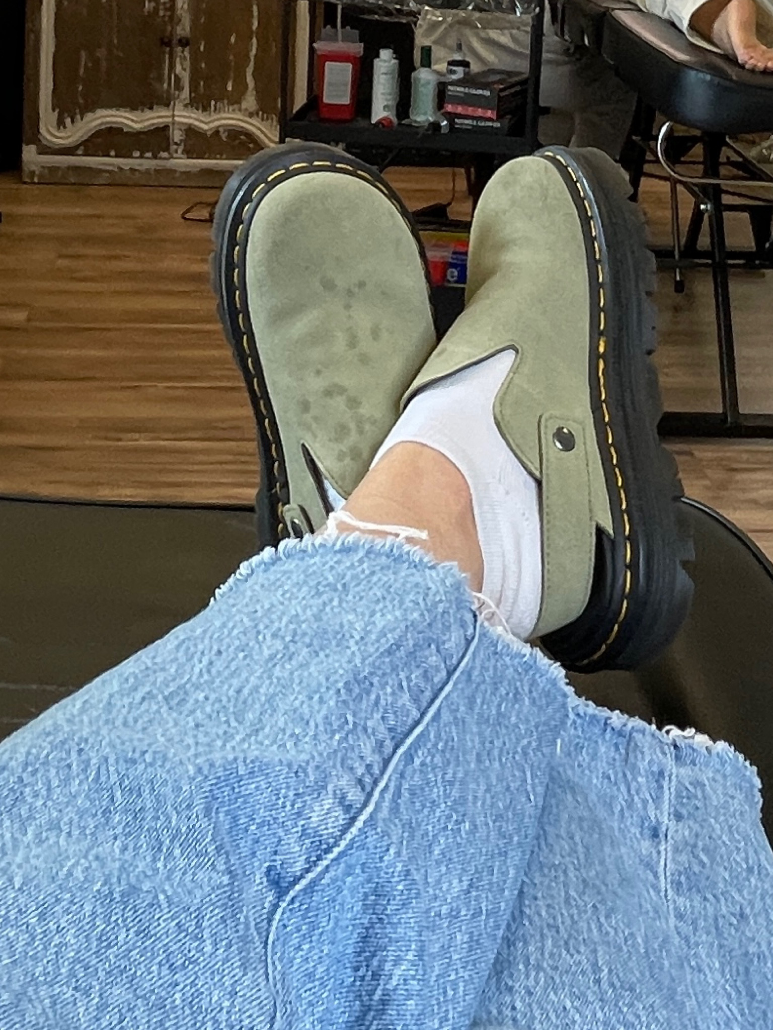 doc marten clogs (that i spilled water on🫣) perfect for fall!