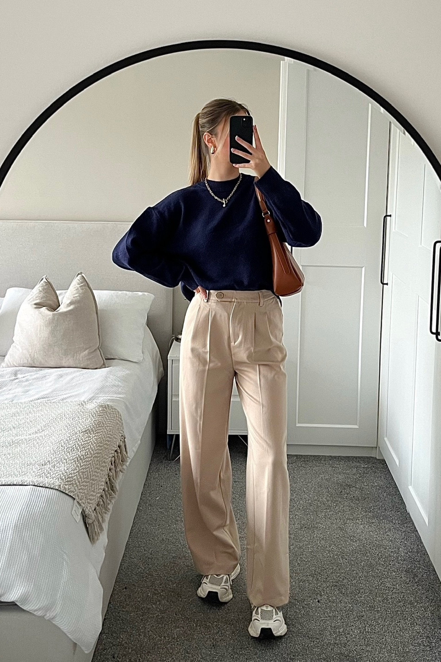 The navy and camel colour combo👏🏼👏🏼

Office outfit
Office fashion
Smart casual 
Newlook 

#LTKSeasonal #LTKstyletip #LTKGiftGuide