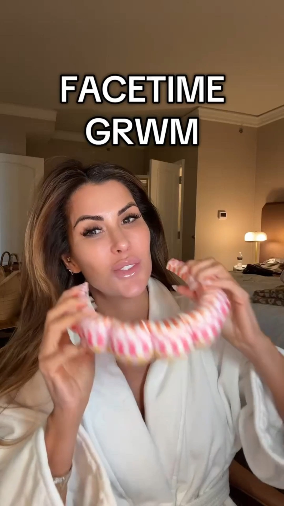 Linking all shade names below! 
NYX brow glue, Estée Lauder:4N1 Shell Beige, LYS contour stick: Courage, Victoria Backham contour stylus: Travertine, Huda Beauty Color Corrector: Cherry Blossom, Tower 28 Concealer: 2.0 BU, Hourglass concealer: Silk, One Size setting spray, Sisley Powder:Blur Expert Beige, Victoria Beckham Brown Eyeliner: Cocoa, Makeup by Mario: Master Mattes Eyeshadow Palette, Haus Labs Blush:Glassy Cinnamon, Charlotte Tilbury Pink Blush: Rosy Glow, Highlighter Gucci: Opal Pink

#LTKBeauty