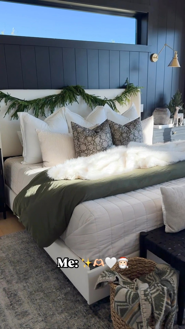 Elevate your holiday bedroom decor with cozy touches from Wayfair!