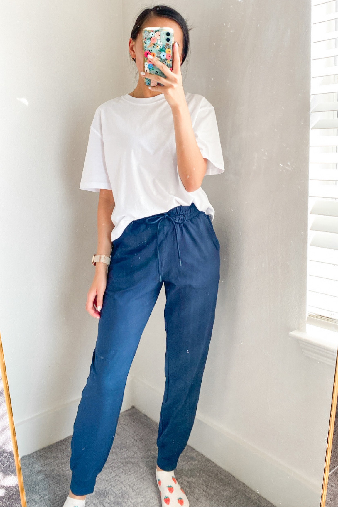 White t shirt ( XS), joggers (small), activewear, athleisure, exercise outfit, loungewear 

#LTKunder50 #LTKfitness #LTKSeasonal