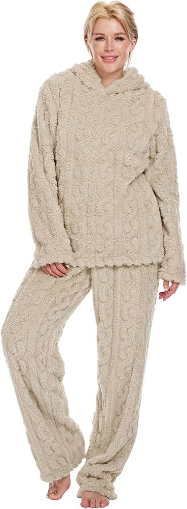 Fleece Pajamas For Women Set 2 Piece Fluffy PJ Sets For Sherpa Womens Flannel Loungewear Set | Amazon (US)