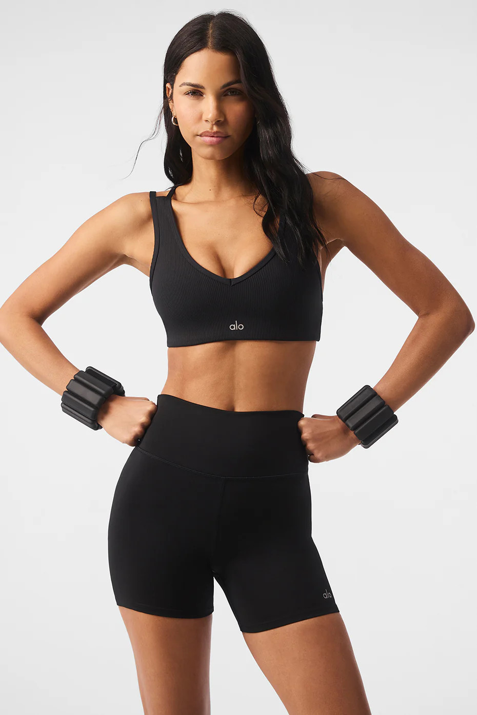 ALO | Airlift Ribbed Jump Start V-Neck Bra in Black, Size: XS | Alo Yoga (US)