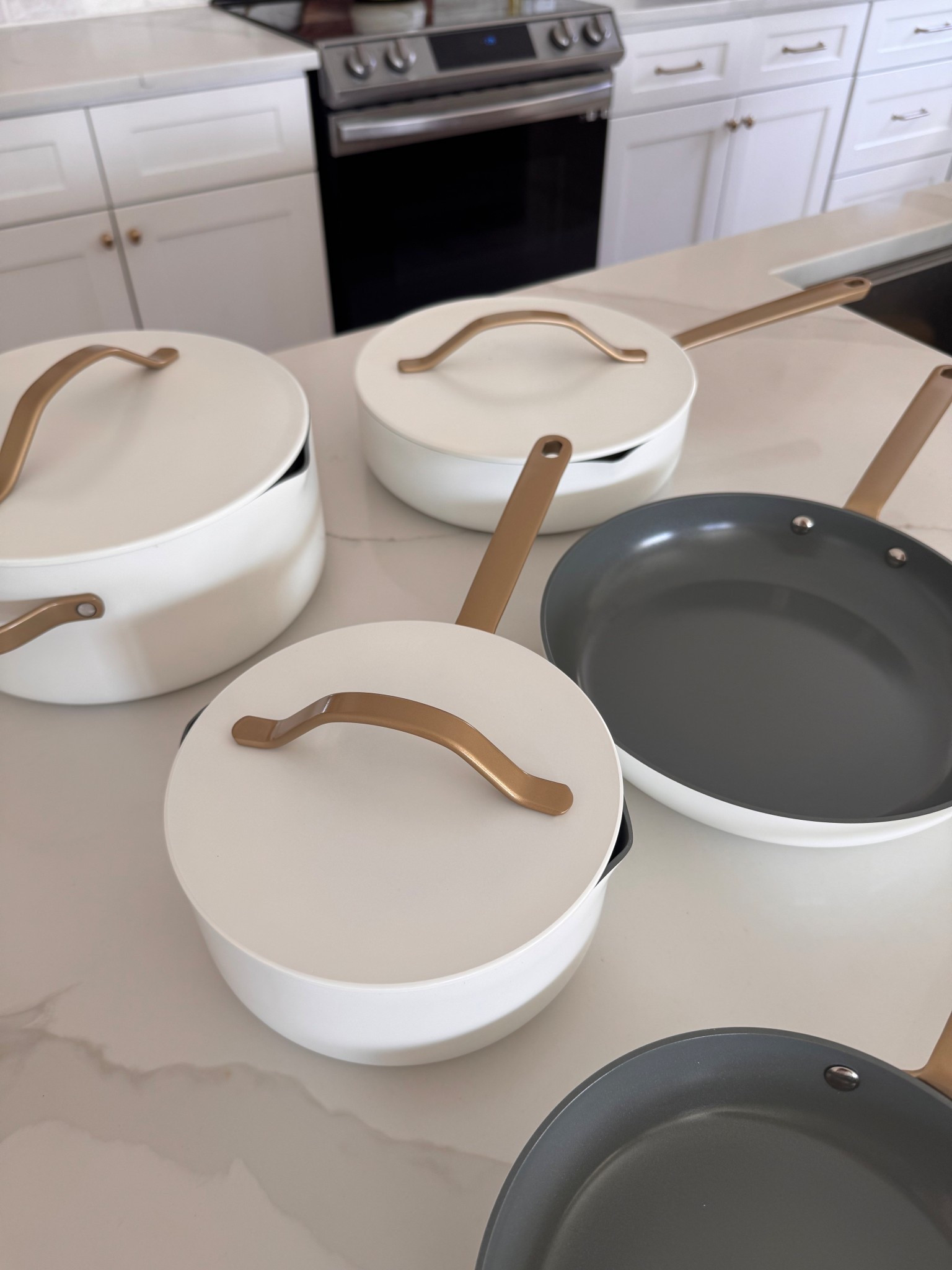 Such a gorgeous cookware set! #cookware #walmartfinda 

#LTKFindsUnder50 #LTKHome