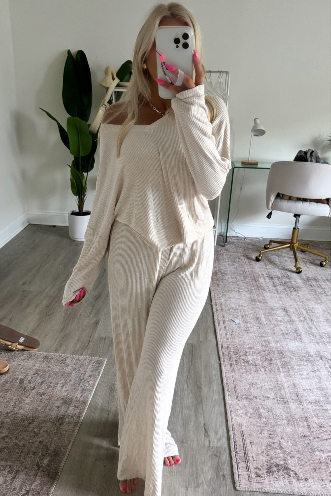 This set is sooo comfortable!! I’ll be living in it for sure, comes in 3 colors and the top can even be worn with denim this fall. Sooo soft! I did a small in the pants and a medium in the top so it was a bit slouchy and oversized 🫶🏼 

target finds lounge fall outfits cozy 

#LTKFindsUnder50 #LTKStyleTip