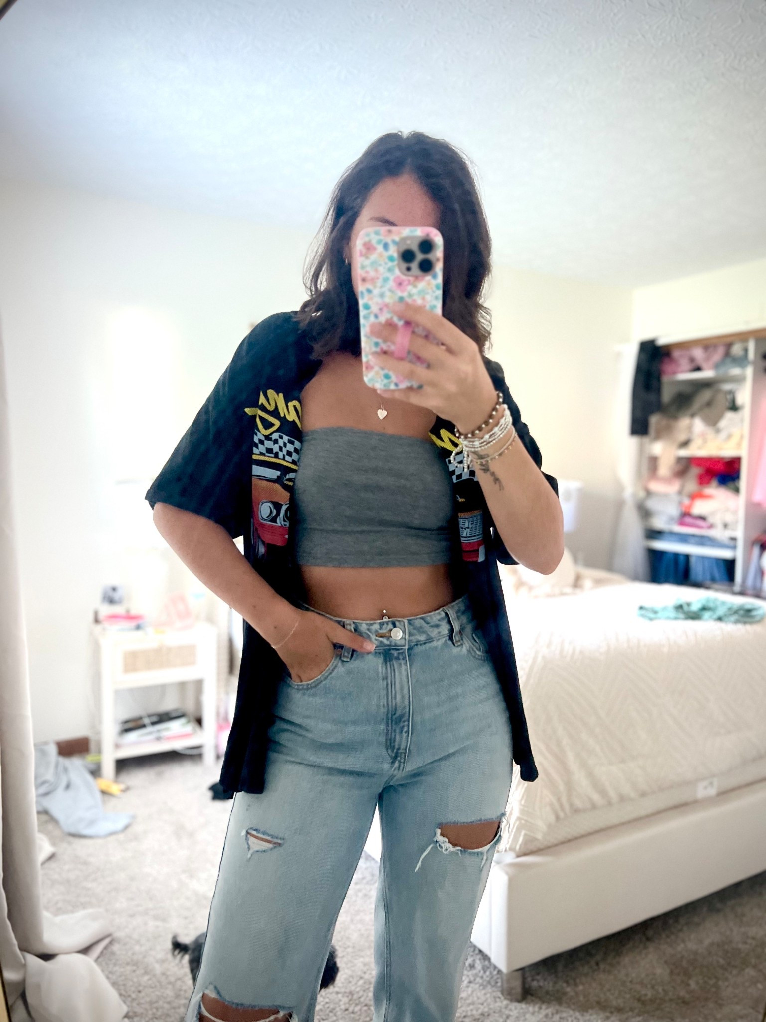 Chill summer fit🏁 t shirt was thrifted & cut down the middle🧡

#LTKU #LTKBeauty #LTKStyleTip