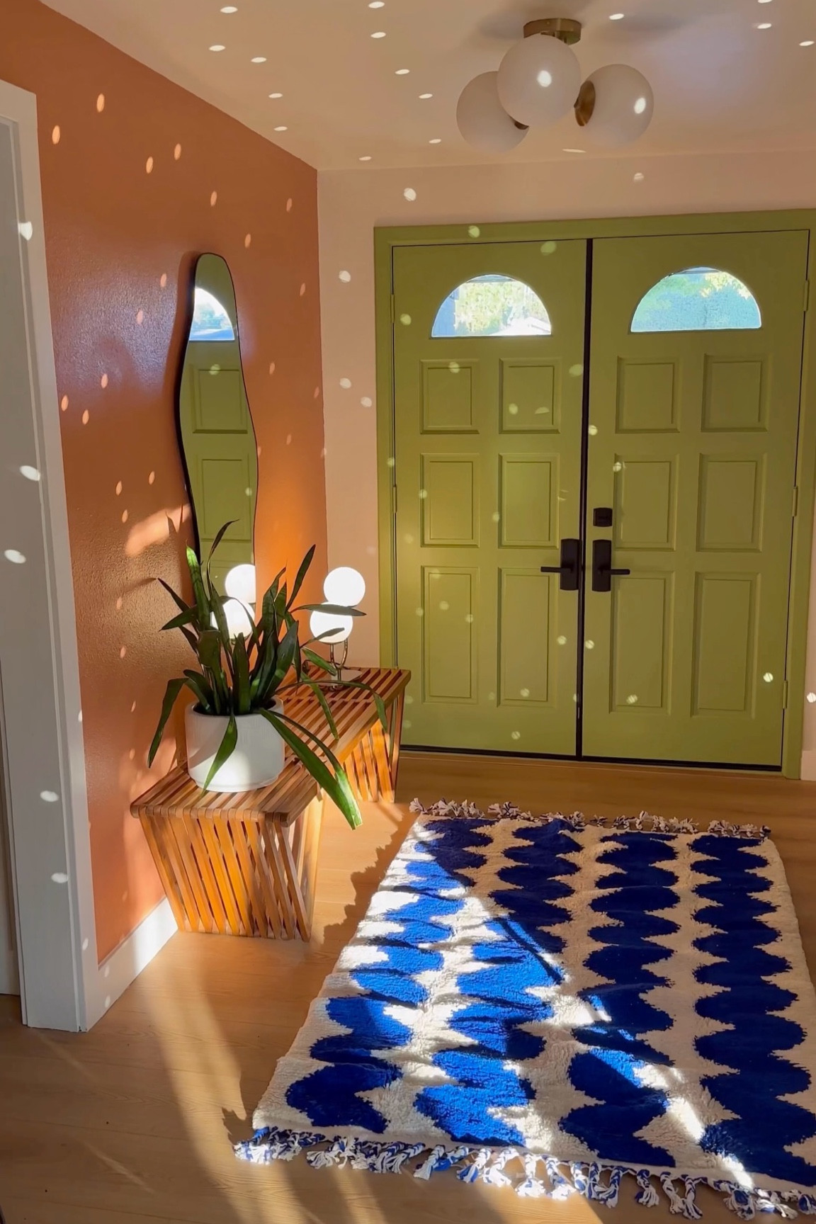 My entryway links💙🌀🪩✨

#LTKFindsUnder100 #LTKHome #LTKFindsUnder50