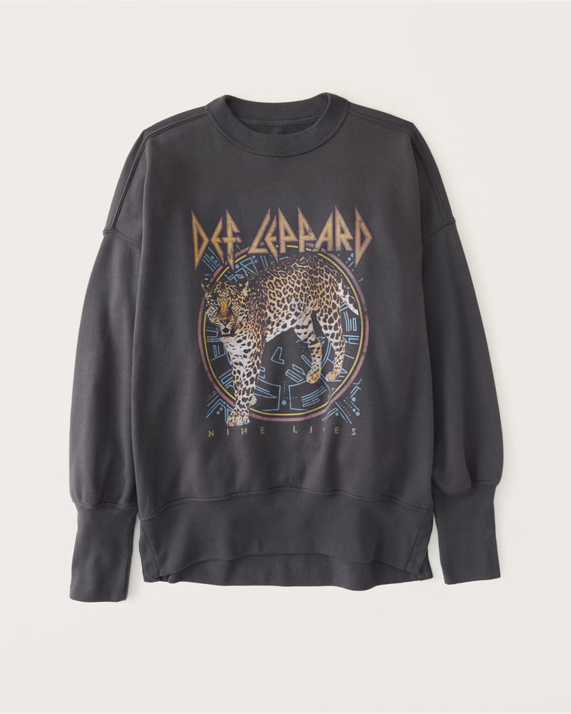 Def Leppard Split-Hem Tunic Graphic Crew Sweatshirt | Abercrombie & Fitch (US)