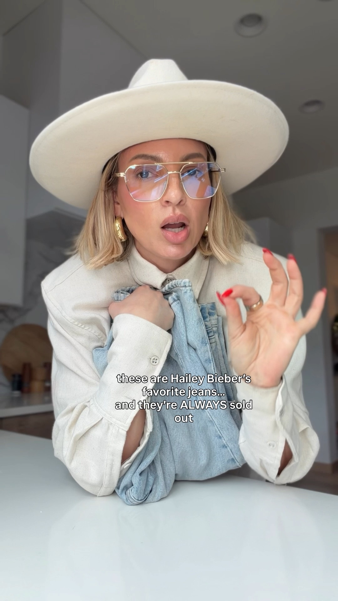 You’ll love these if you love👇🏻
1. Barrel-leg jeans
2. A high waist that cinches you
3. Jeans that almost look like trousers
4. That effortless, cool girl put-together look
5. Denim that elevates a simple outfit
6. Jeans that work with heels and sneakers
7. If you like looking like the cool mom￼
8. Need tall girl, friendly jeans￼
9. If you love Hailey Bieber and Kendall Jenners style (bc they always wear them) 

*size down 1 size, I’m 5’10 for reference 

#LTKOver40 #LTKTall #LTKstorytime