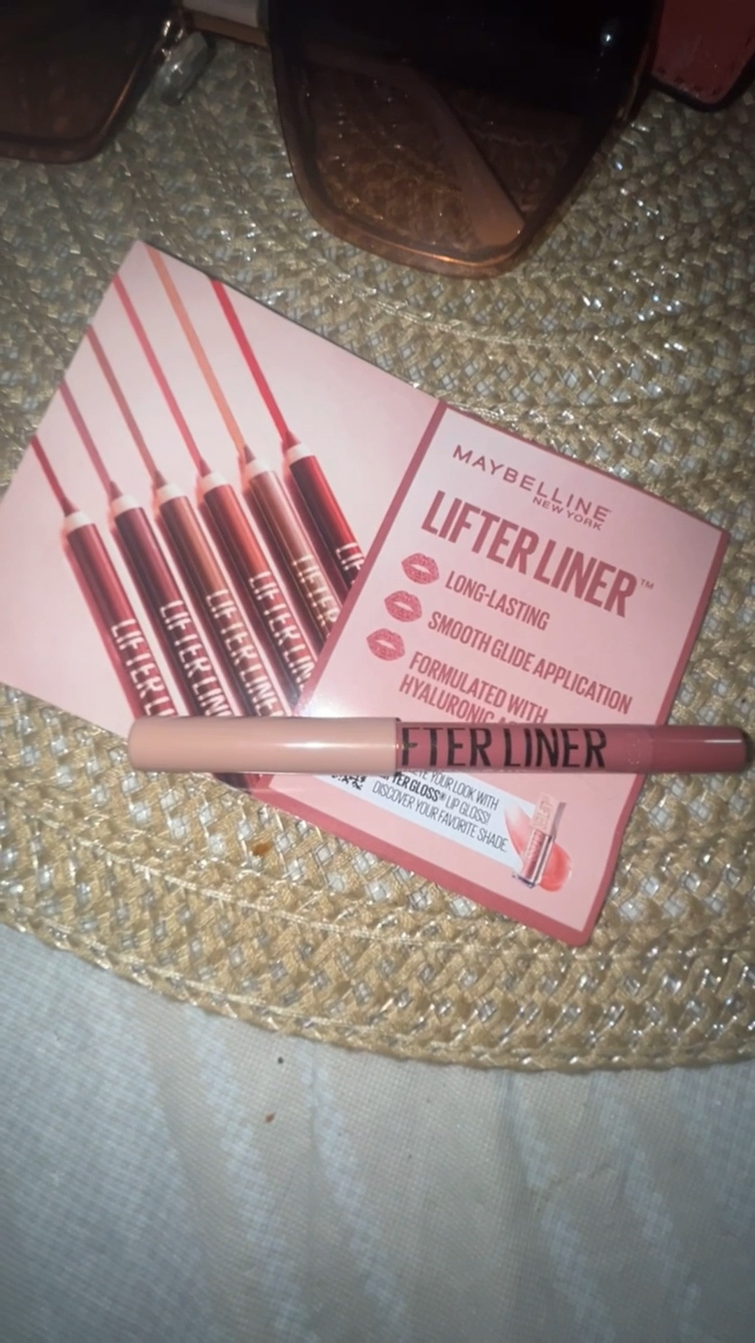 Obsessed with this lifter liner by Maybelline 💞 I love how smooth it feels on my lips 👄 



#LTKFindsUnder50 #LTKBeauty
