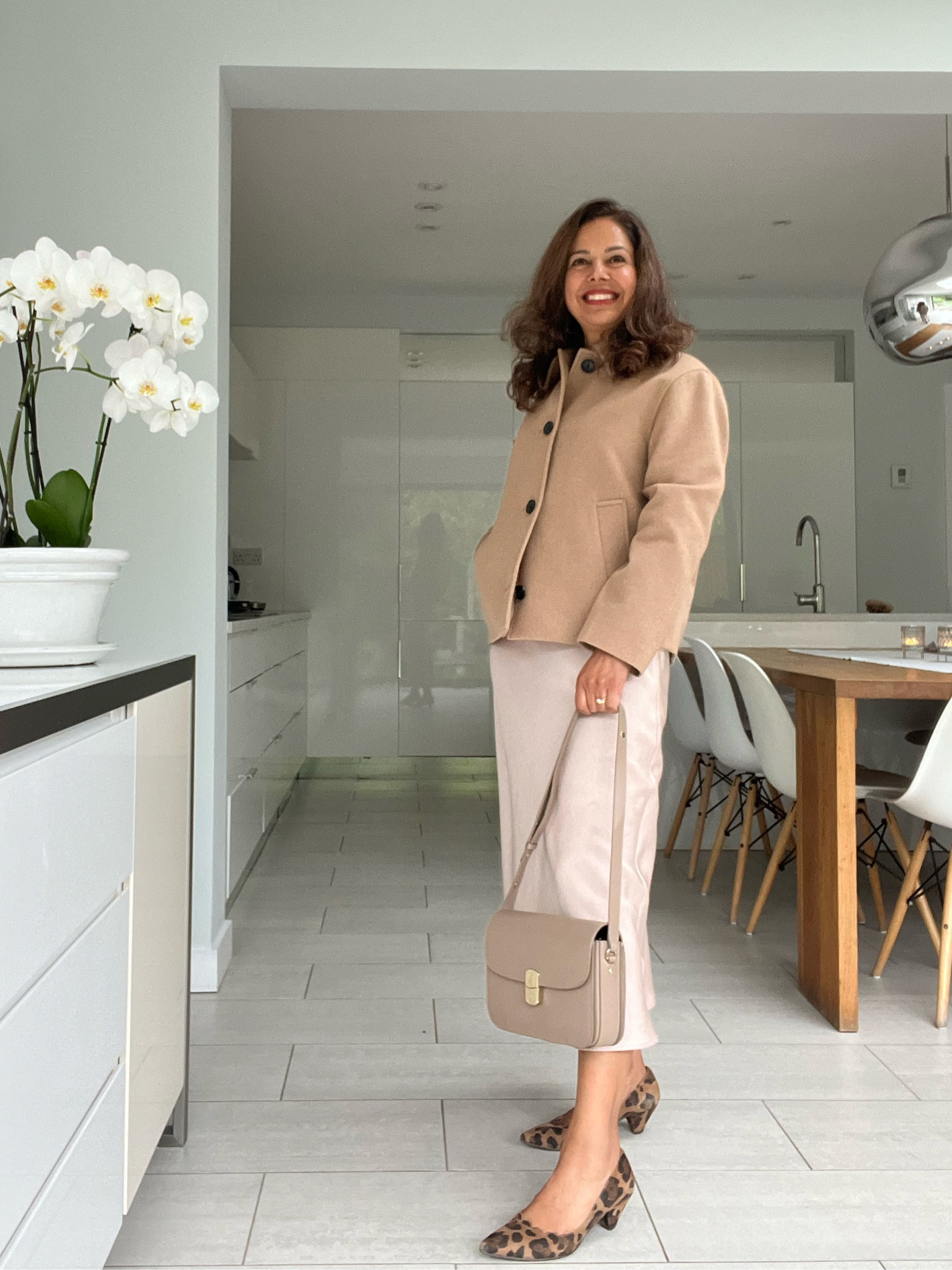 I’m a UK size 10 on my bottom BUT in light control knickers, I wear UK size 12 or medium. Uniqlo medium works a treat for me and I have these ones shown in three colours

Sezane, Hobbs London, bags,  petite fashion, workwear fashion, 
transitional outfit, transitional style, autumn outfit ideas, autumn fashion, evening outfit, autumn styling, slip skirt, crossbody bag, neutral outfit ideas, autumn work outfits, smart casual outfits, over 50 styling tips
