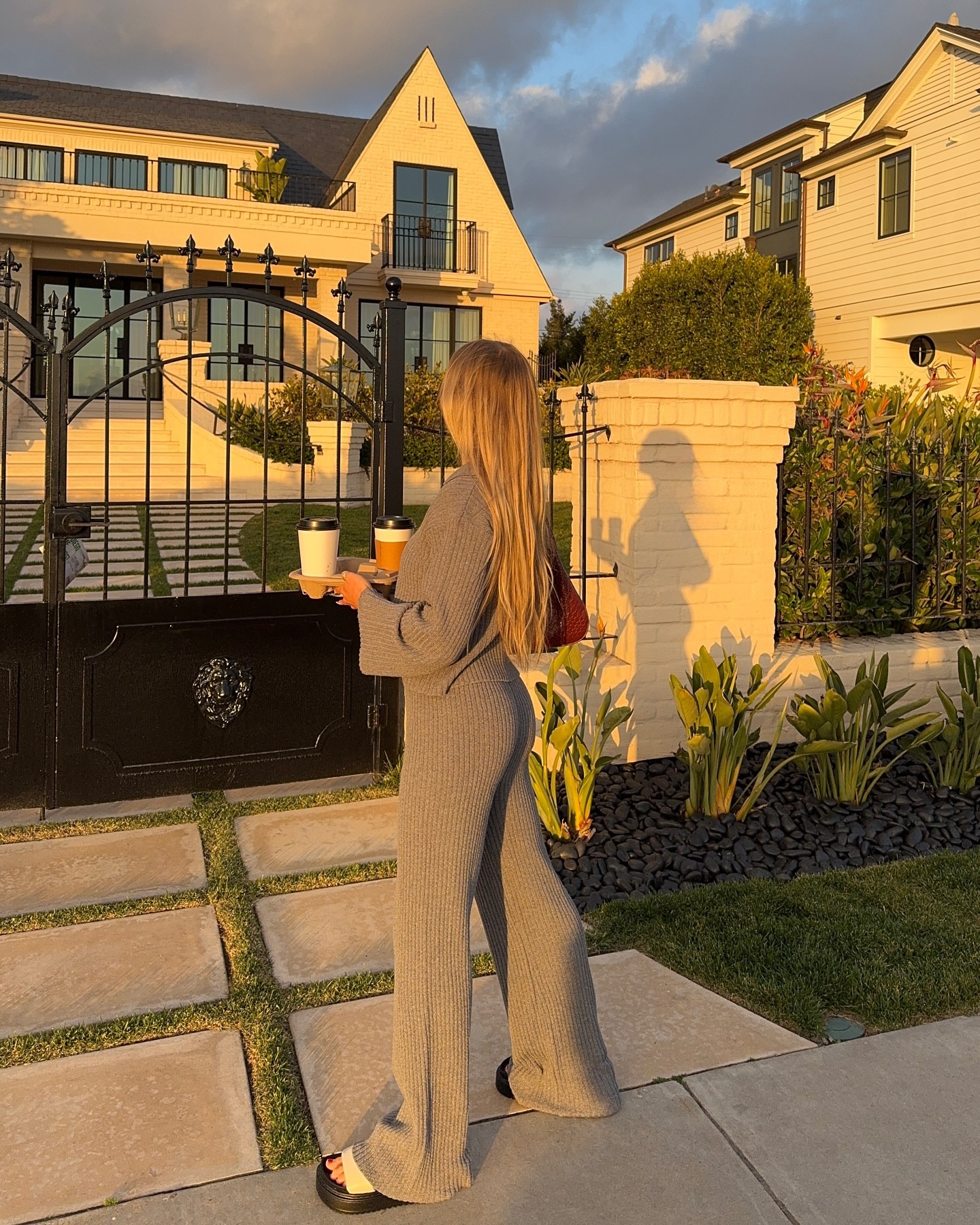 the coziest groutfit🩶 
 
 
 

#outfitinspo #groutfit #cozystyle #cozycasual #goldenhour #ootd

#LTKFindsUnder50 #LTKPetite #LTKStyleTip