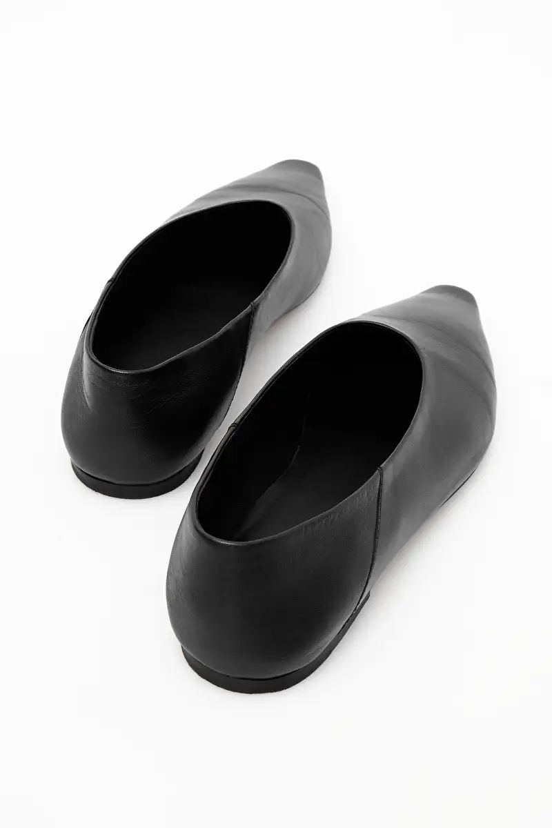 POINTED LEATHER BALLET FLATS | COS UK
