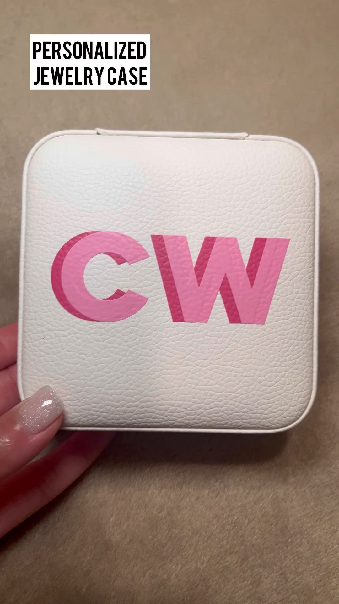 This personalized jewelry case makes an amazing gift for Galentines day or Valentine’s day!

#LTKValentine #LTKSeasonal