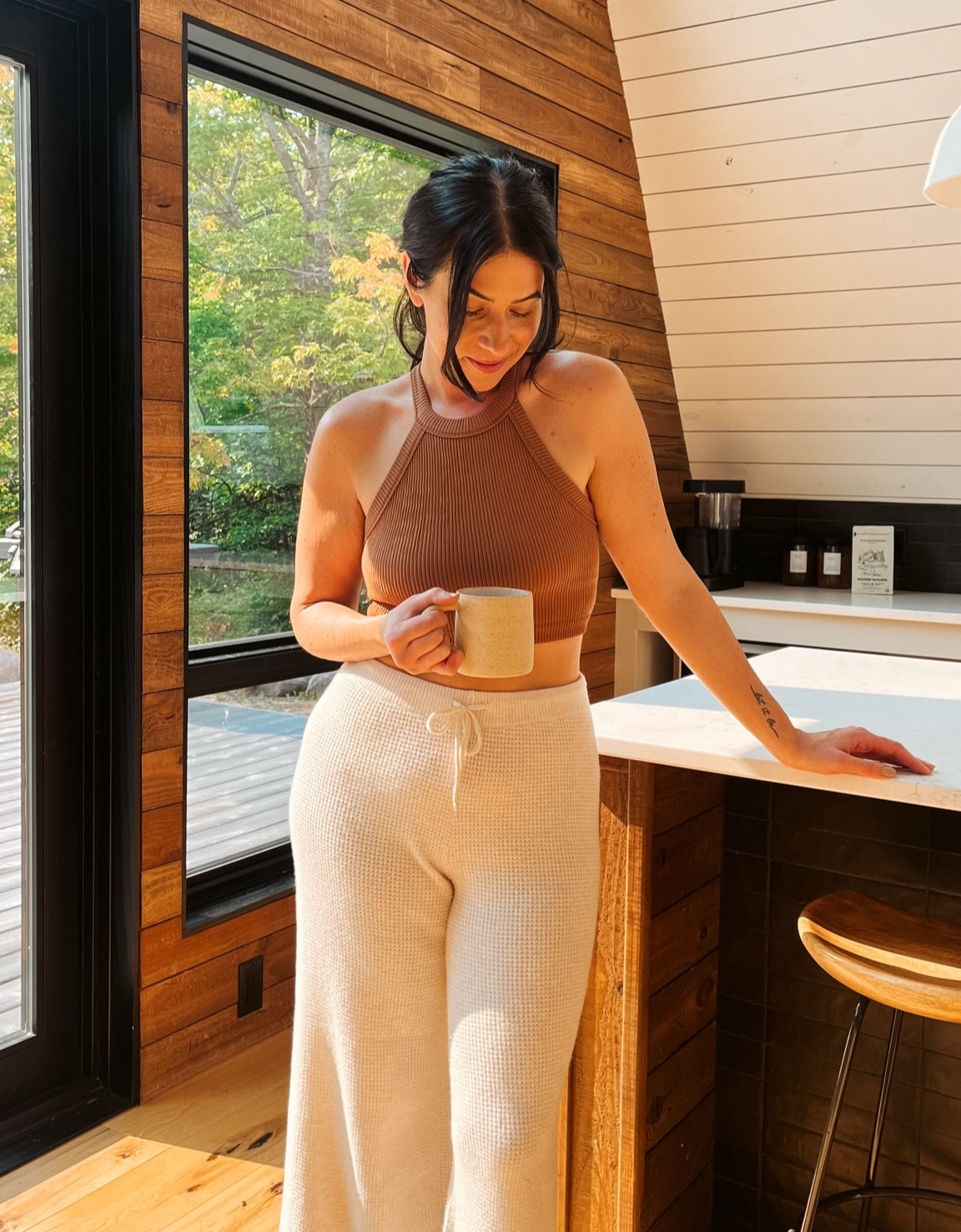 New waffle pants are in stock at aerie. Sharing some other neutral and cozy loungewear that I have my eye on. 

Definitely will be adding the waffle joggers to my cart!

Bring on all the cozy fall outfits perfect for those cabin days and cozy nights at home. 


#LTKFindsUnder50 #LTKStyleTip
