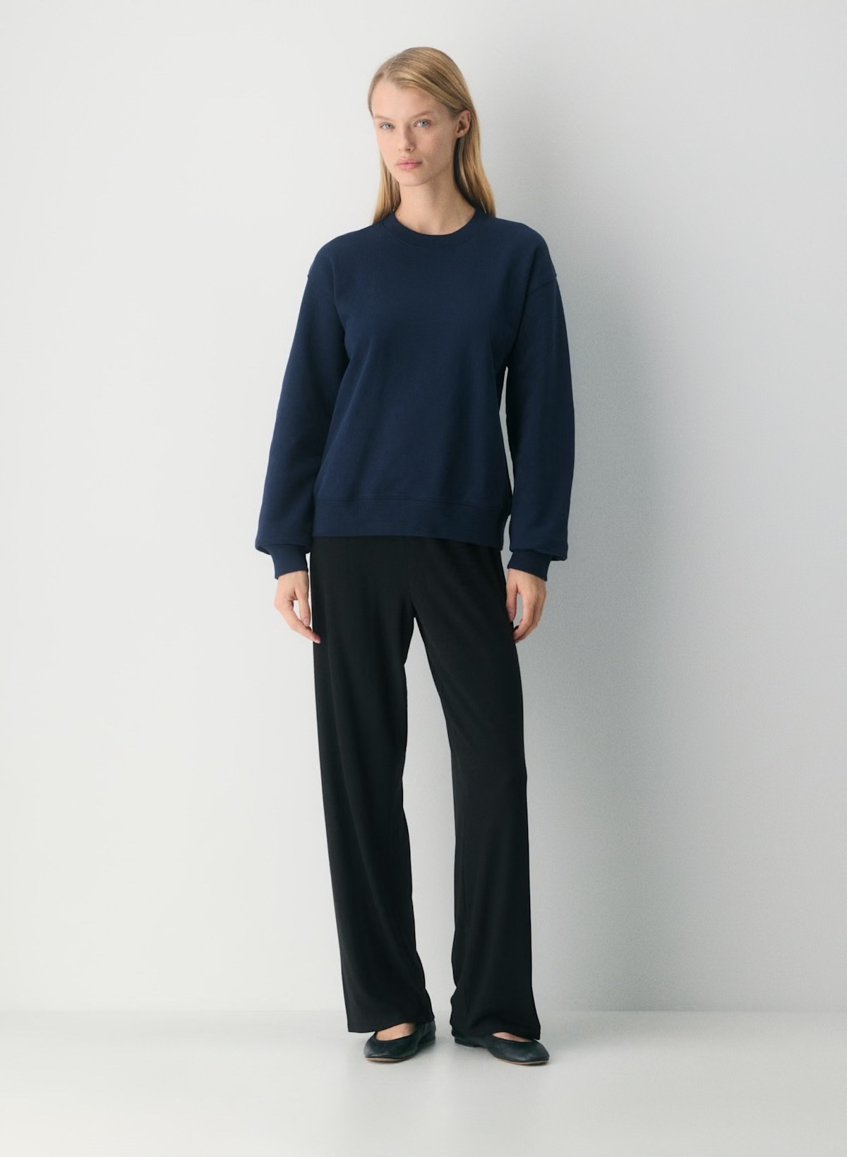 🚨 30%-50% Off Sale! 
30% Off this The Group
Della Sweatshirt
2 colors 


#LTKSaleAlert #LTKWorkwear #LTKTravel