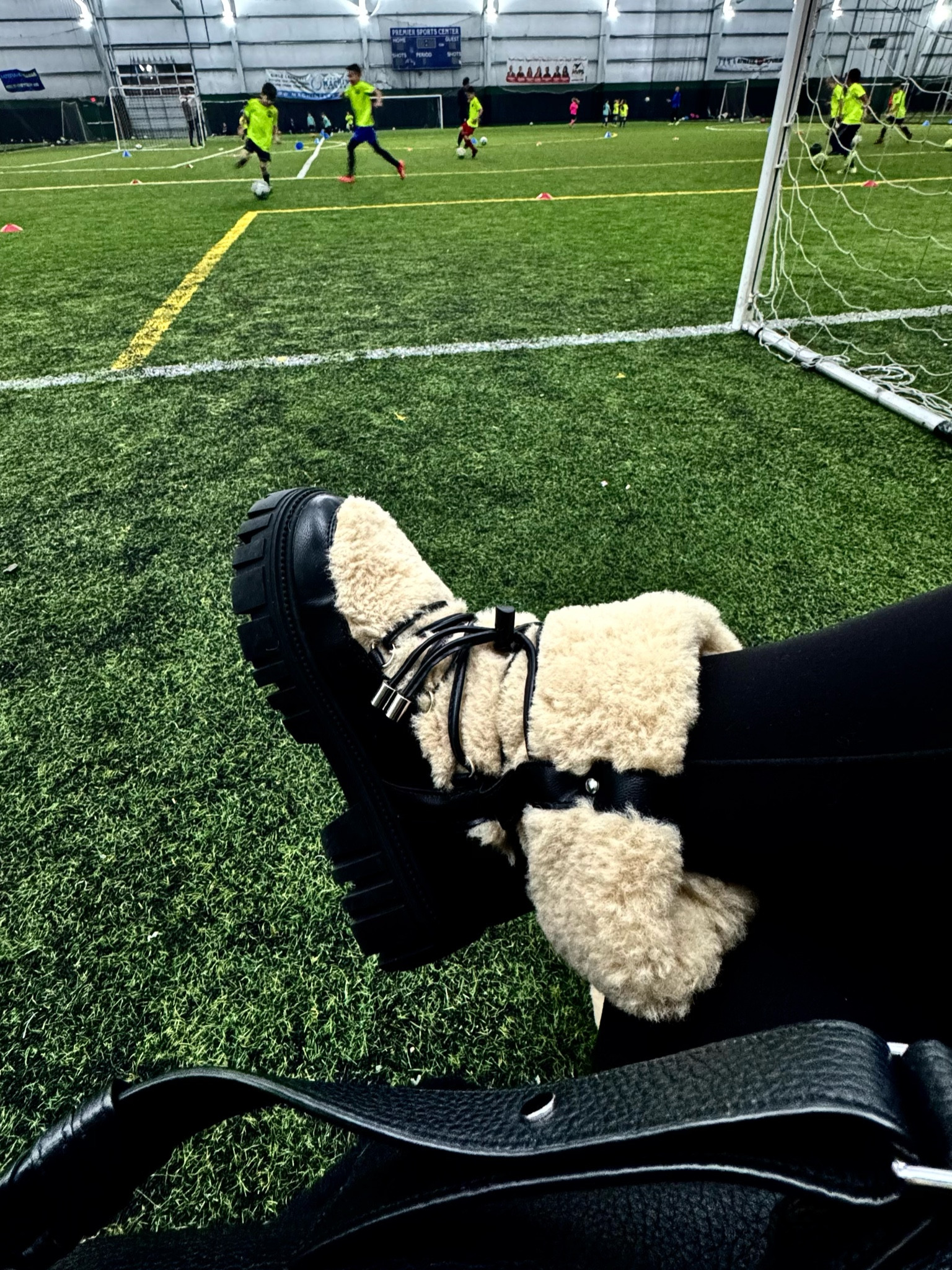 Cozy chic soccer mom vibes 

#LTKStyleTip #LTKHoliday