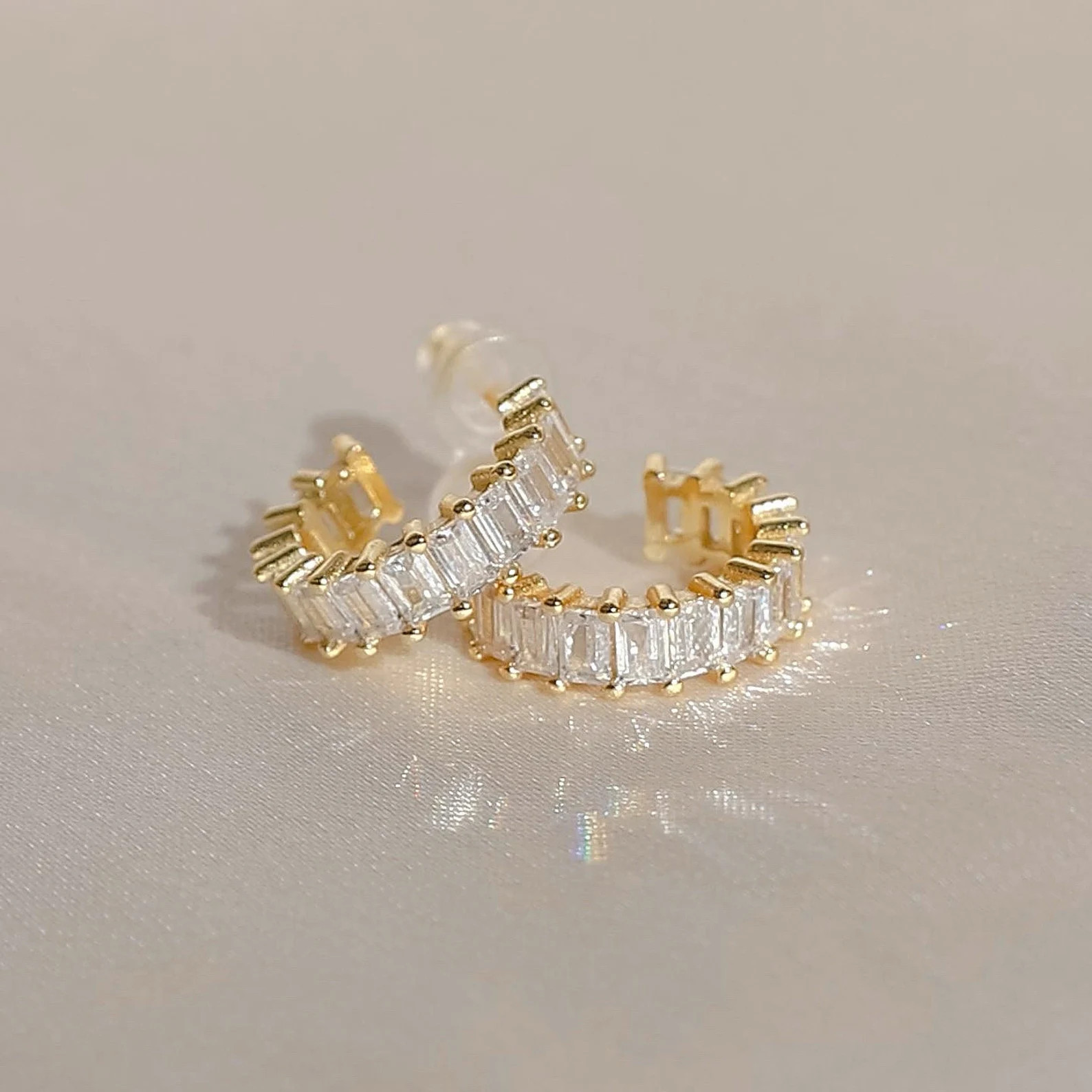 18k Gold Hoop Earrings Small Hoop Earrings Baguette Earrings | Etsy | Etsy (US)