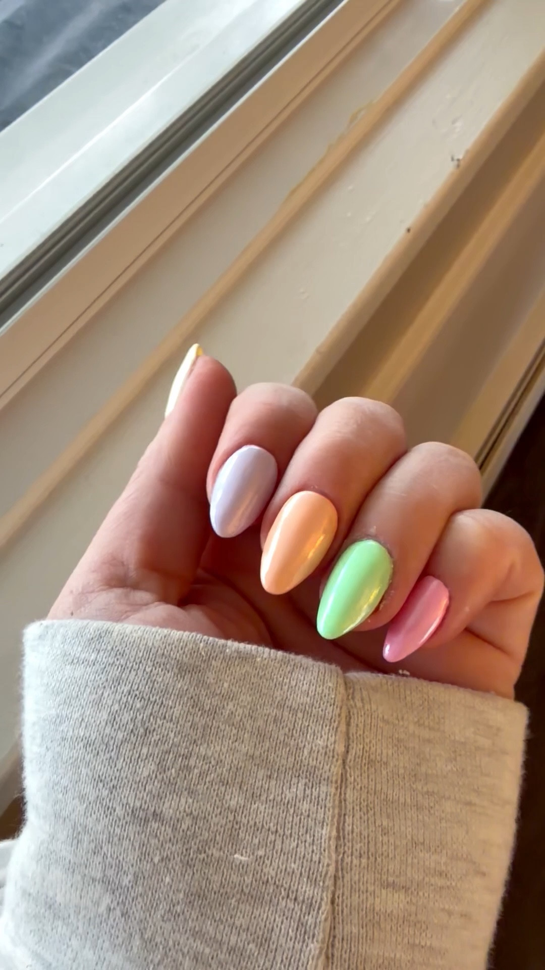 This soft, glowy set is giving ALL the fresh spring vibes and I’m not over the subtle chrome finish—it catches the light in the prettiest way! Perfect for Easter, spring break, or just adding a little extra joy to your everyday look 💅🏼

Here’s everything I used to create this look:

spring nails
pastel nails
easter nails
soft girl nails
glazed nails
chrome nails
white chrome nails
pastel chrome nails
short spring nails
almond nails spring
spring nail inspo
cute spring nails
simple spring nails
minimal nails
clean girl nails
fresh set nails
gel nails spring
bright spring nails
neutral spring nails
classy nails
trendy nails 2026

#LTKFestival #LTKBeauty #LTKdayinmylife