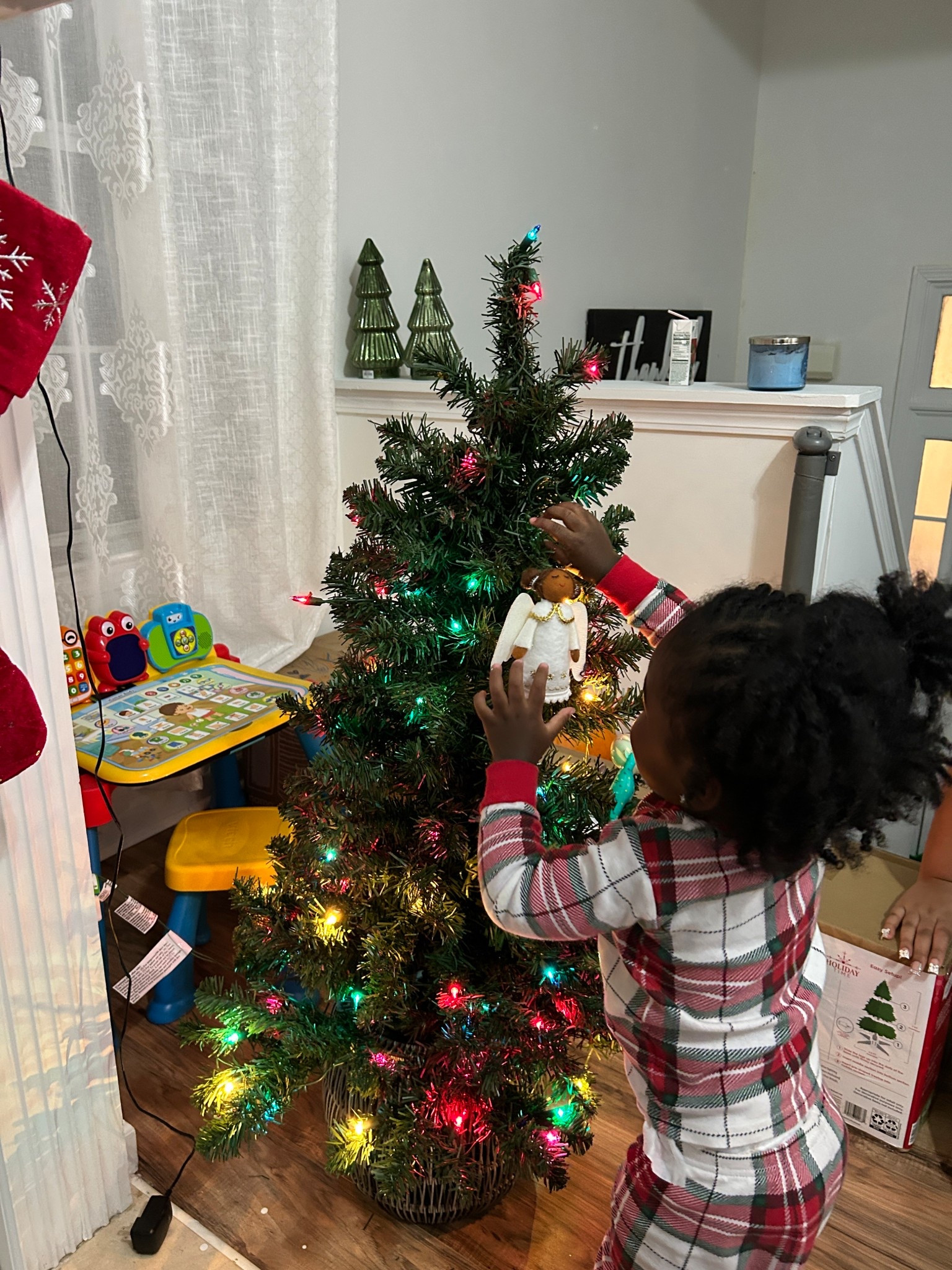 This is your cue to get a mini Christmas tree for your toddlers 🎄👧🏾✨
It’s the sweetest way to let them decorate their own little space and feel part of the holiday magic ❤️🎅🏾
Linking the cutest mini trees, ornaments, and decor made just for the minis!! 💫

#MiniChristmasTree #ToddlerChristmas #LTKKids #LTKHoliday #ChristmasDecor #FestiveVibes #CozyChristmas #ChristmasForKids #HolidaySeason #ChristmasMagic

#LTKHome #LTKHoliday #LTKKids