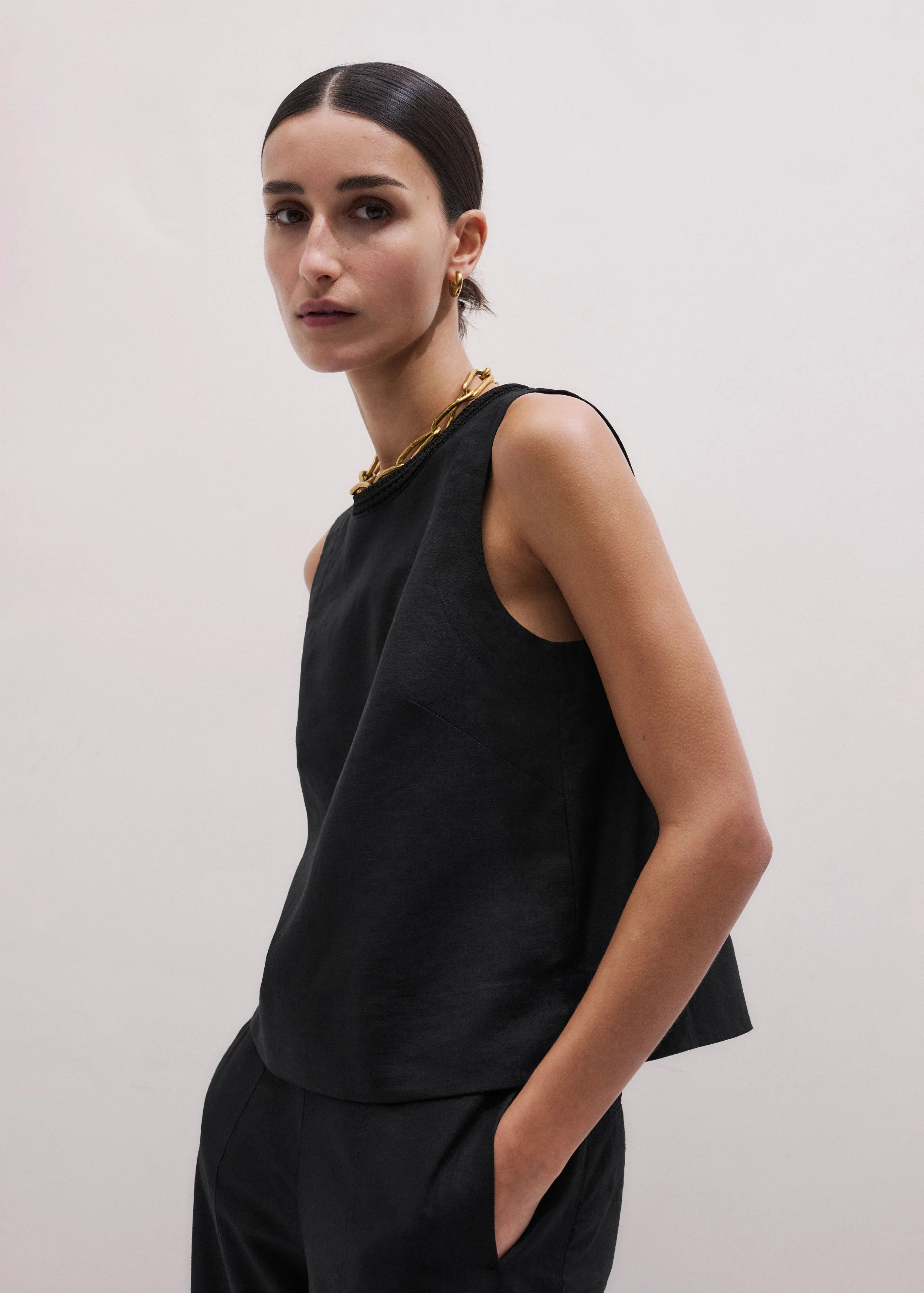 Crochet Trim Crop Top Crease-Less Linen | ME+EM US