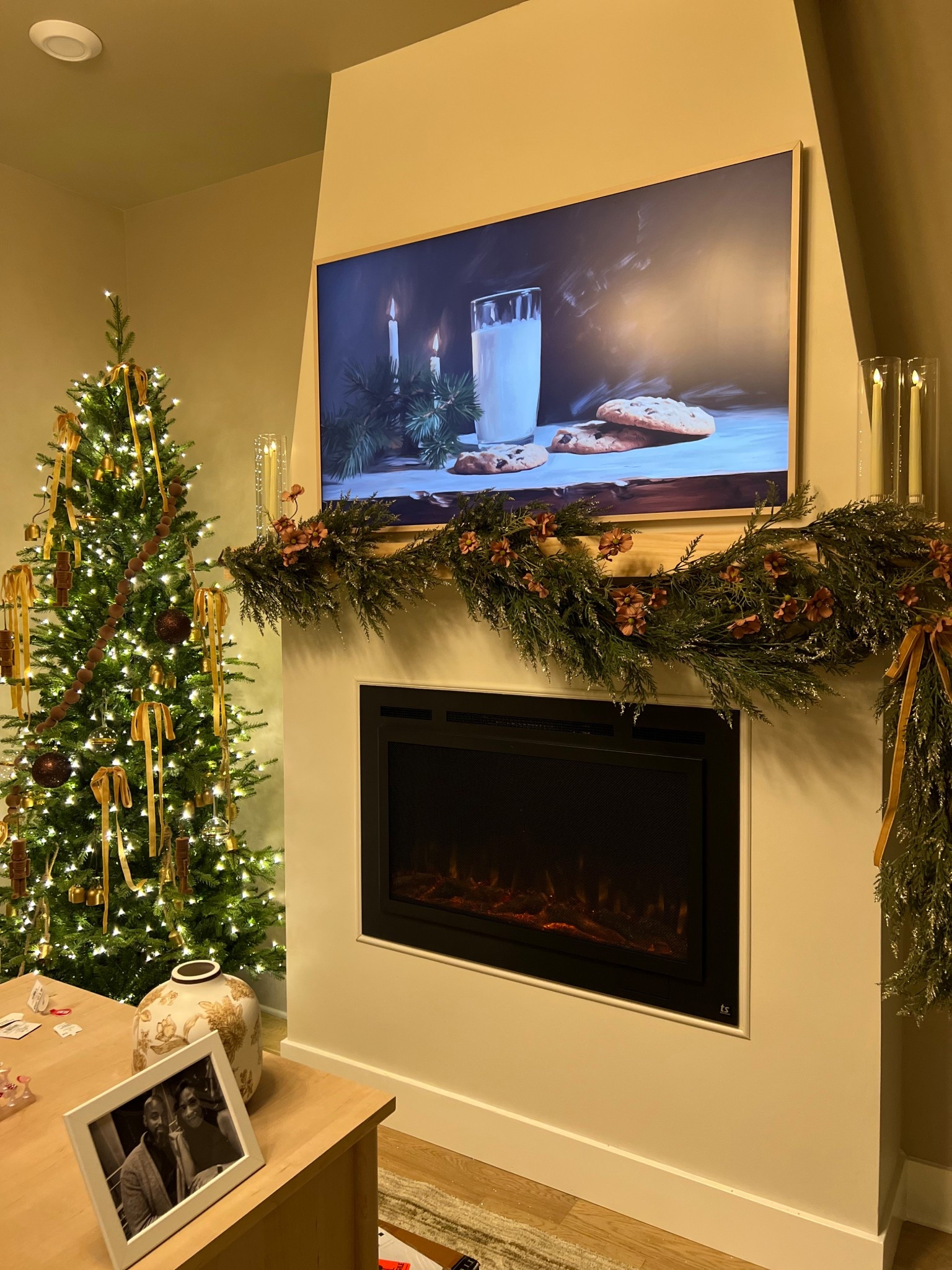 Christmas 2025 is simple, vintage and organic. I just love it all. 

#LTKFindsUnder100 #LTKHoliday #LTKHome