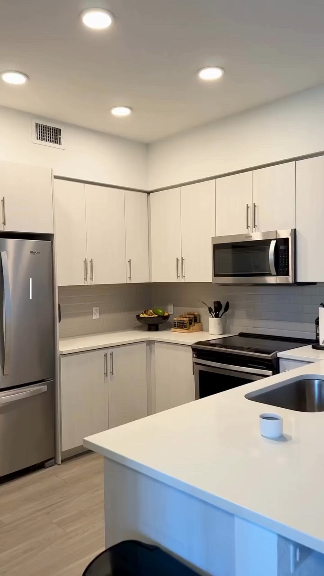 these pull out drawers are just perfect 😍

#kitchenorganization #cabinetorganization #homeorganizationtips #organizedhome #organization #organizationideas #pulloutdrawers #organizewithme

#LTKHome