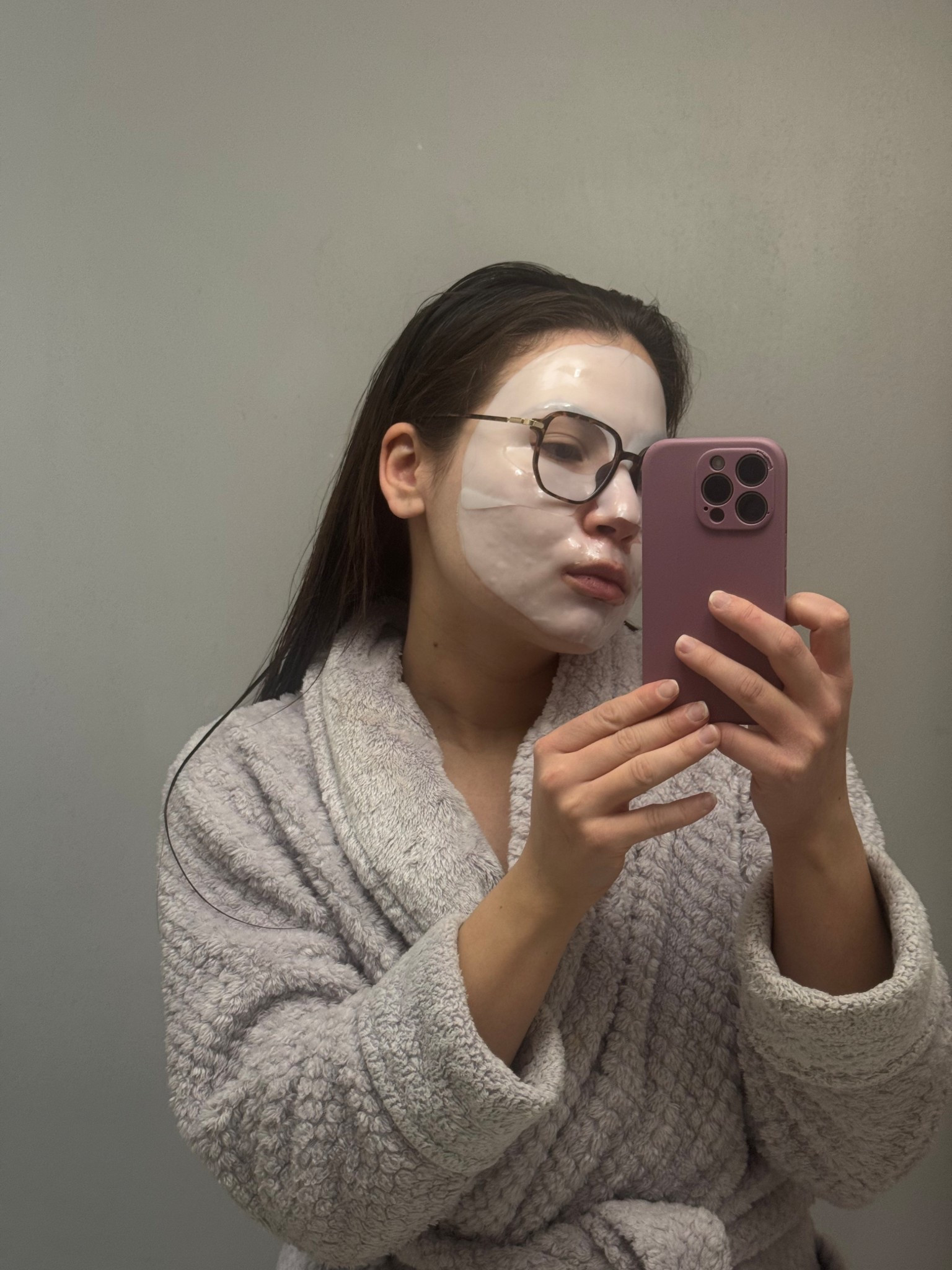 We love a good face mask 🙂‍↕️ also your friendly reminder to wear blue light glasses 🤎

#LTKBeauty #LTKselfcare #LTKmomlife