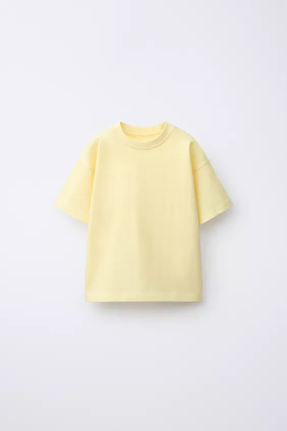 Plain T-shirt with a round neck and short sleeves. | Zara UK