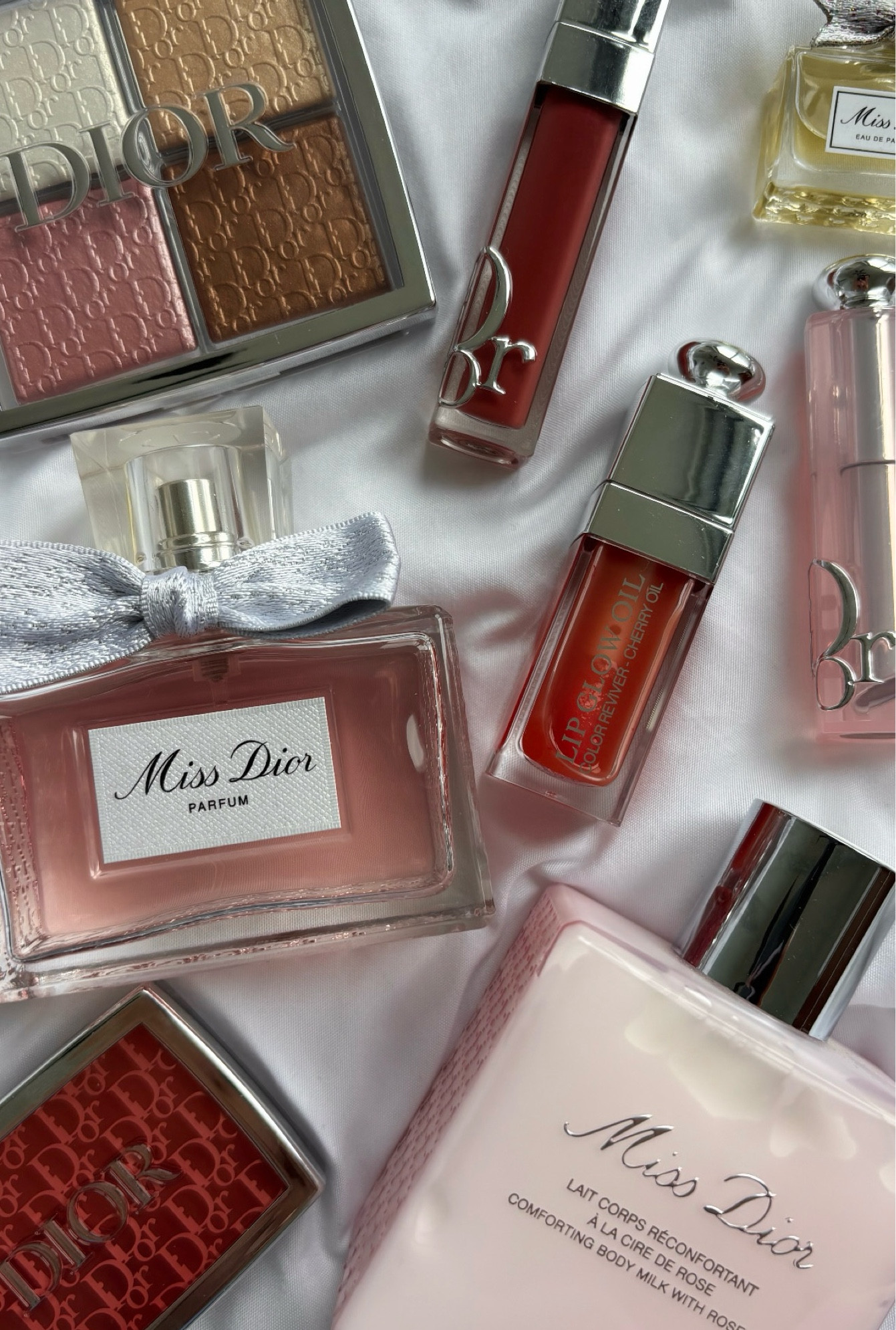 rating my dior beauty collection:
perfect gifts, engravings available! 

Miss Dior parfum 10/10
Miss Dior body milk 9/10
Lip maximizer 9/10
Rosy glow blush 8/10
Glow palette 7/10
Lip glow balm 7/10
Lip oil 6/10

#LTKGiftGuide #LTKWedding #LTKBeauty