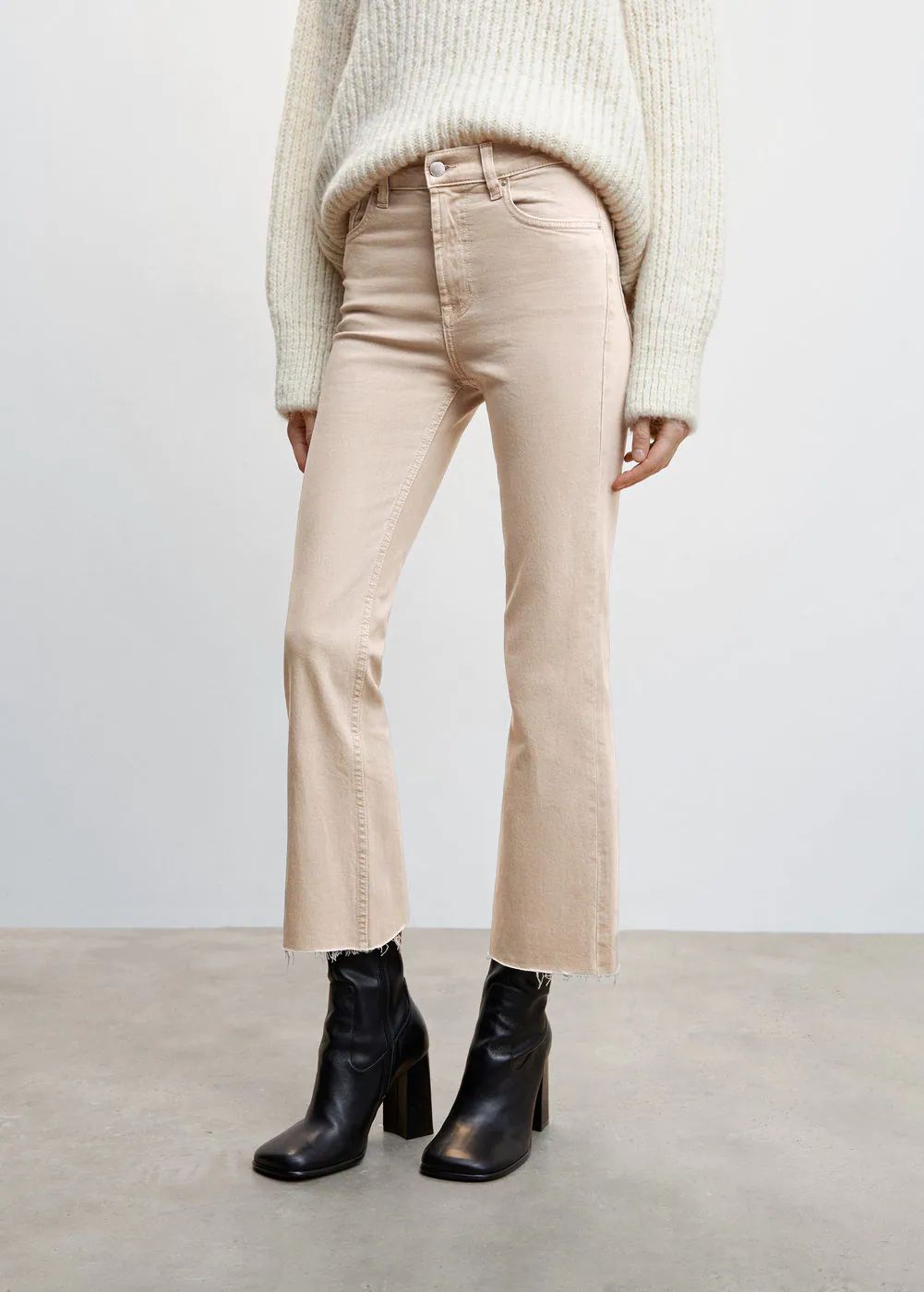 Crop flared jeans | MANGO (US)