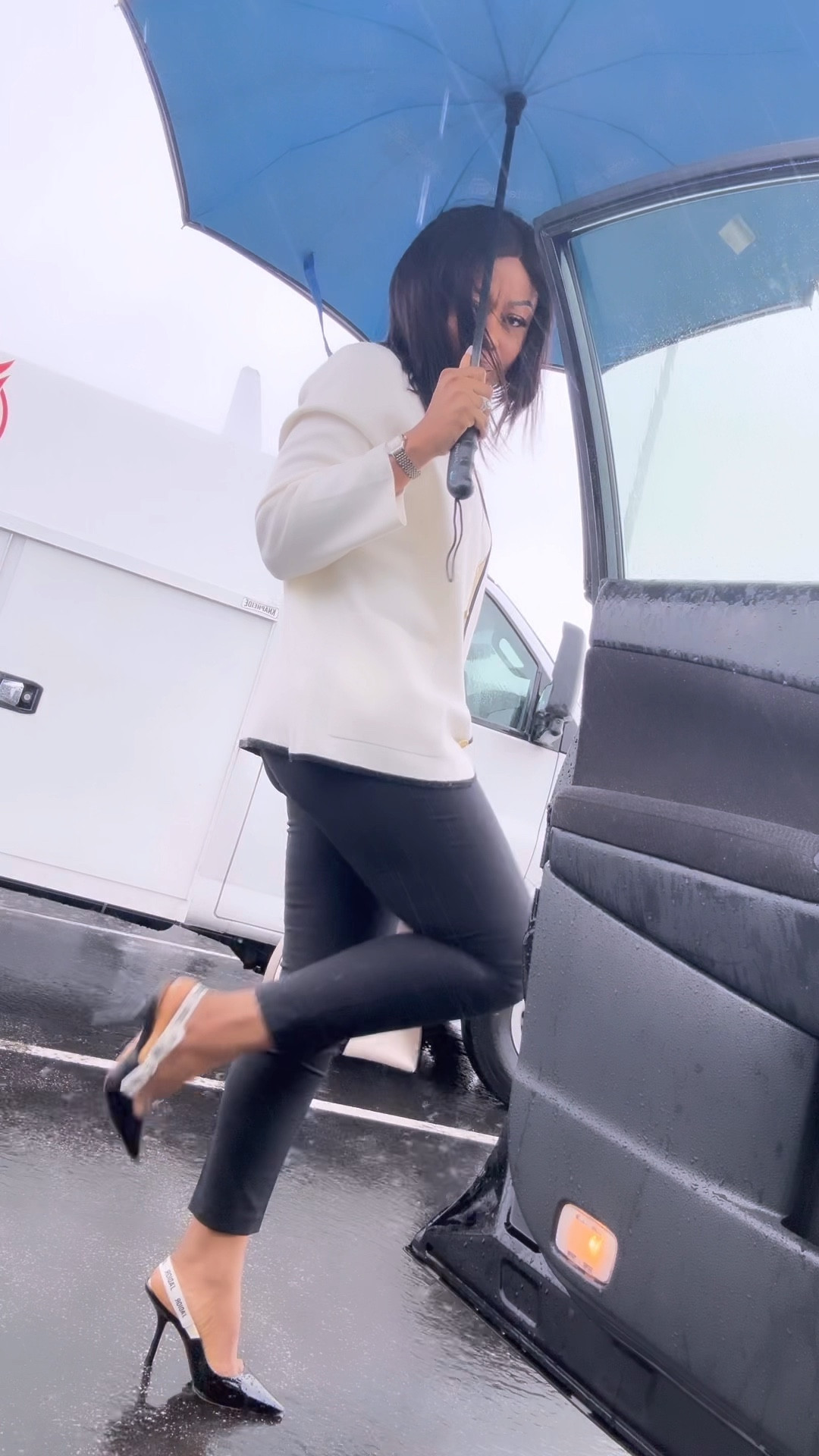 Spring workwear - what to wear to work this spring


Office wear, pants, cardigan, top handle bag


#LTKshoecrush #LTKworkwear #LTKfindsunder100