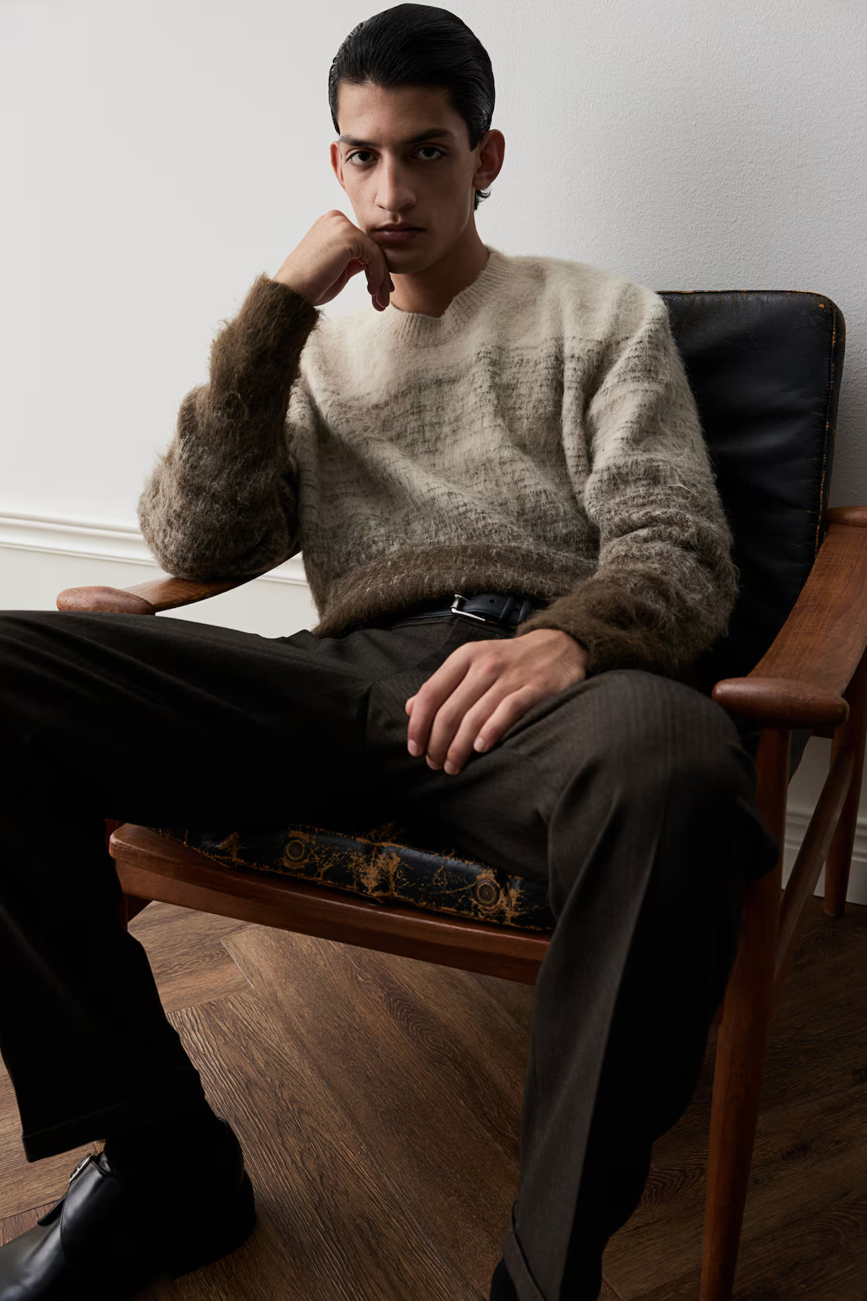 Regular Fit Fuzzy Sweater - Light beige/brown - Men | H&M US | H&M (US + CA)
