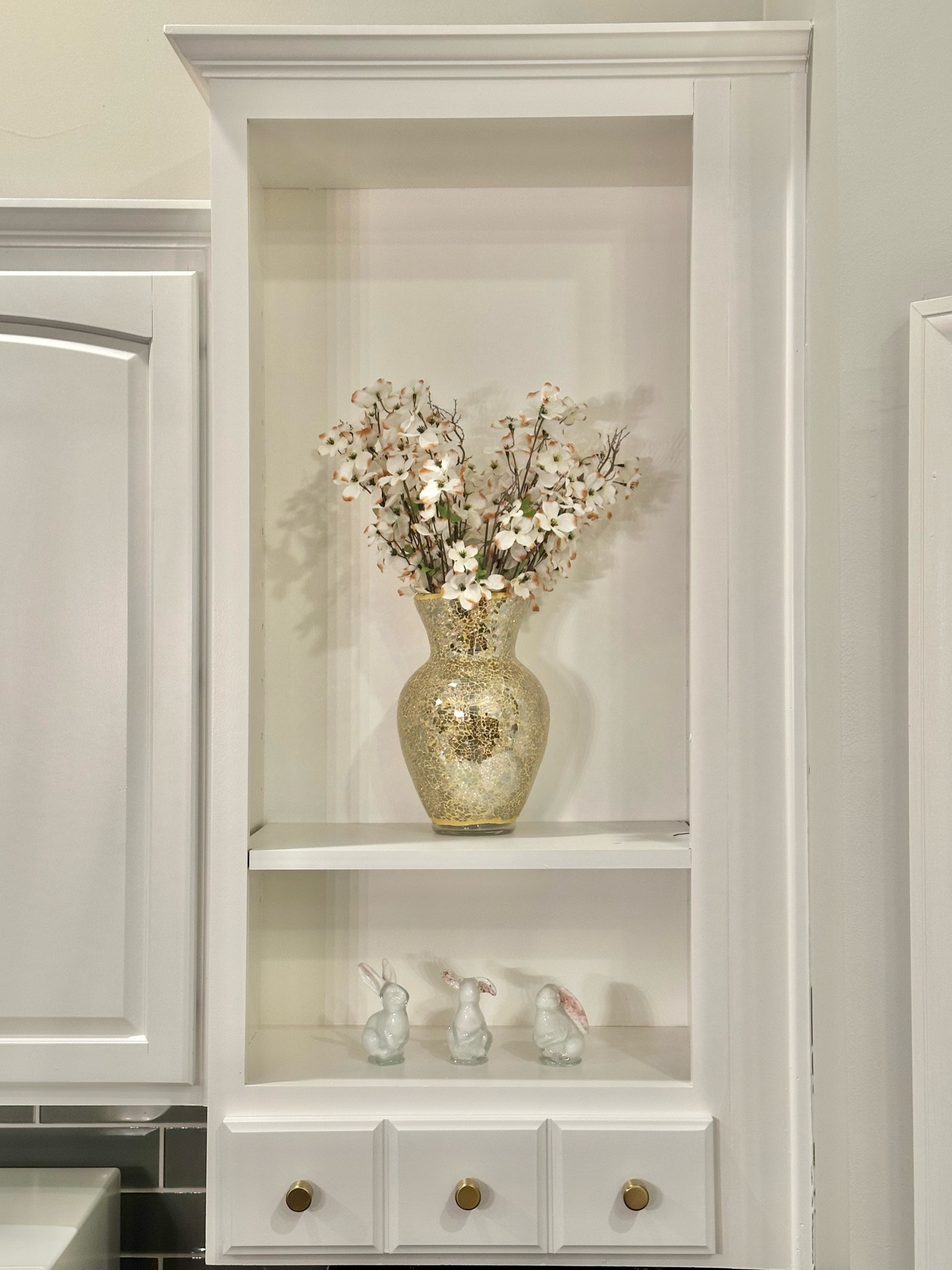 Springy kitchen shelf 🐇💐

#LTKSeasonal #LTKfindsunder50 #LTKhome