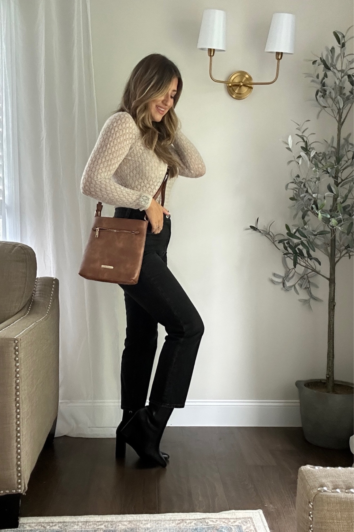 Fall outfit. Crossbody bag. Tan bag. Wearing TTS in jeans (fit snug so get TTS or size up one). Wearing a med in bodysuit which I loooove!

Use code LAUREN202 for 20% off bag!

#LTKSeasonal #LTKSale #LTKGiftGuide