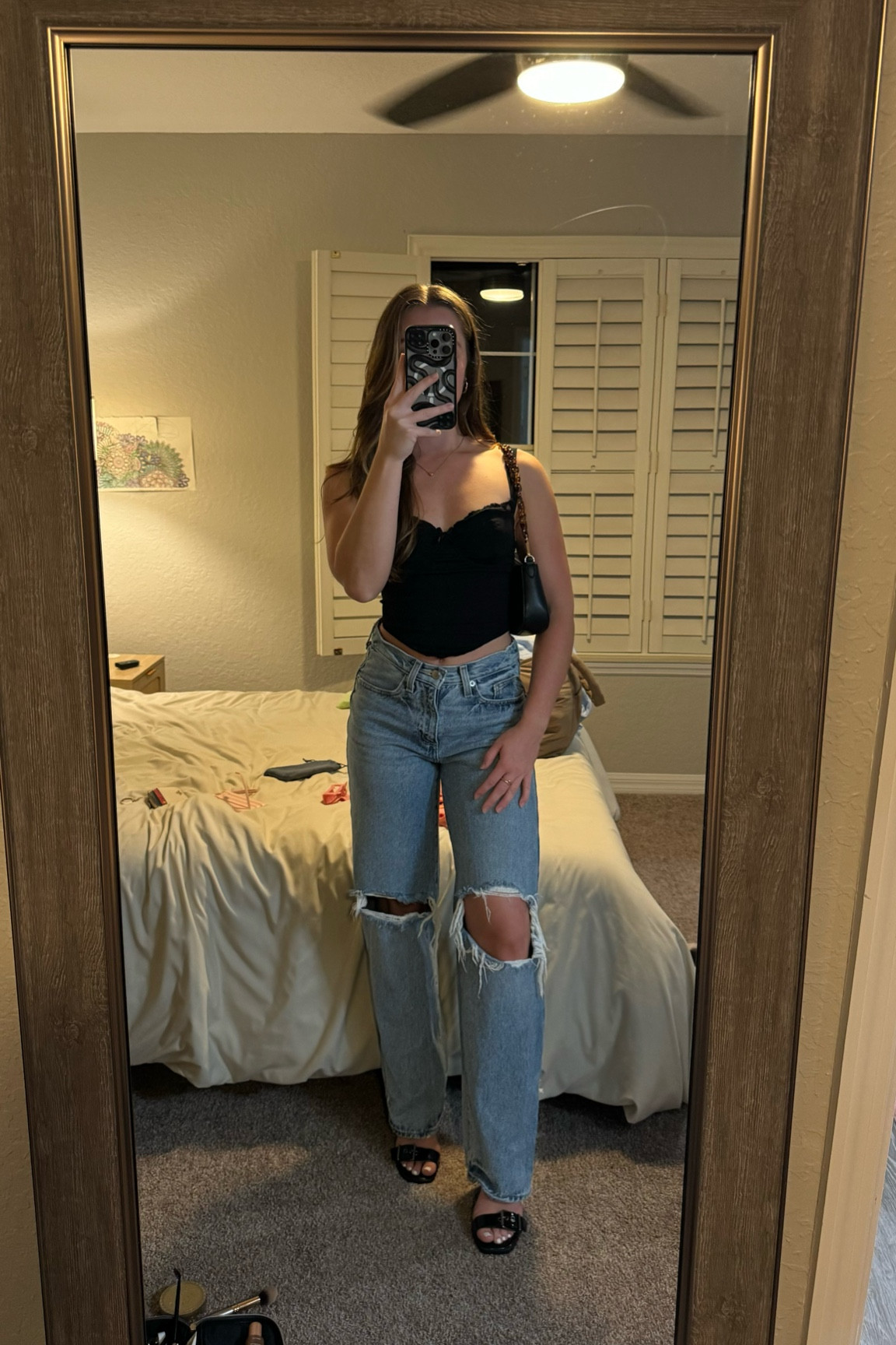 night out 🖤 

Bar night, girls night out, bar outfit inspo, chic outfit, night out

#LTKParties #LTKStyleTip #LTKFindsUnder100